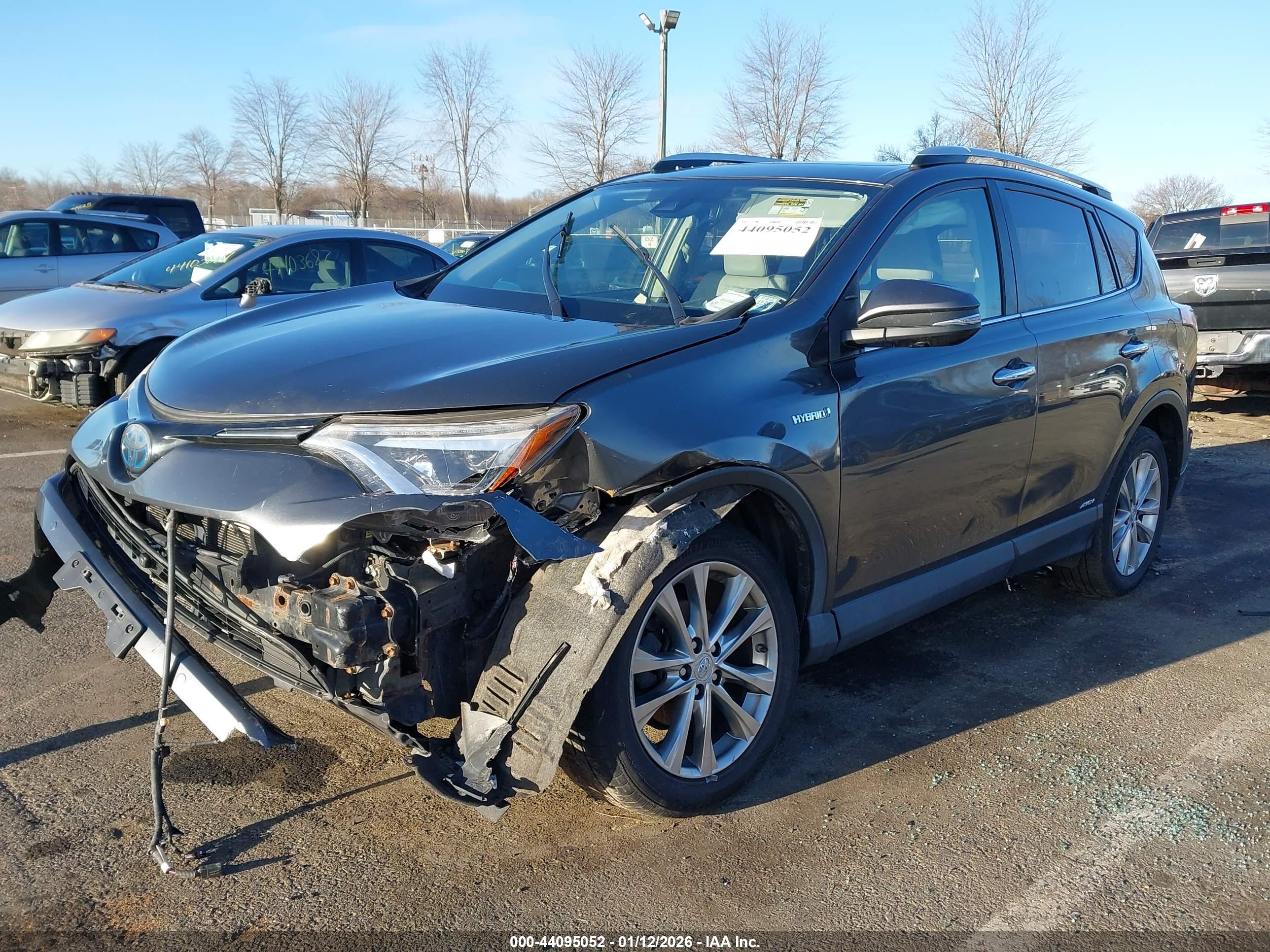 TOYOTA RAV4 image 2