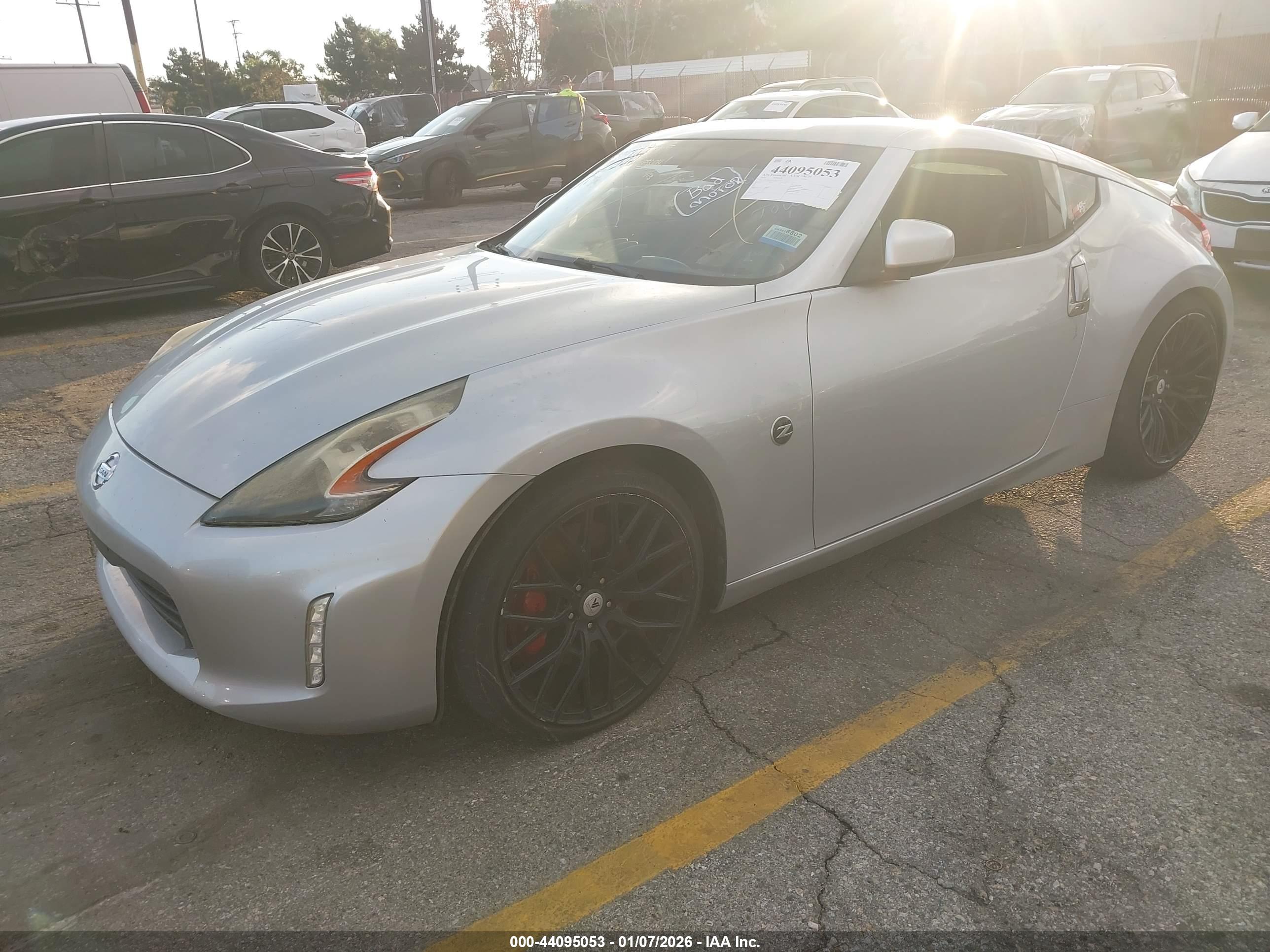 NISSAN 370Z image 2