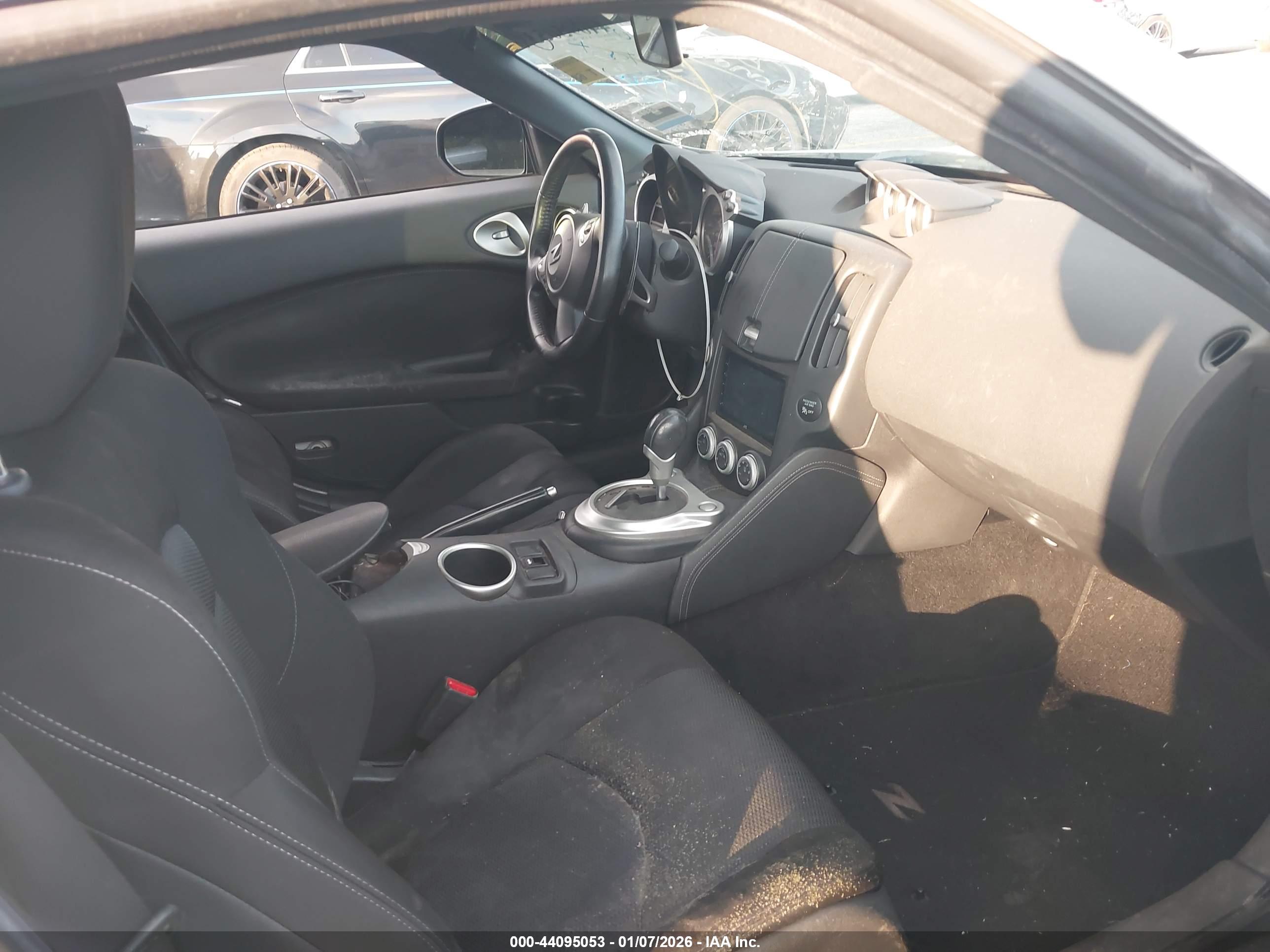 NISSAN 370Z image 5