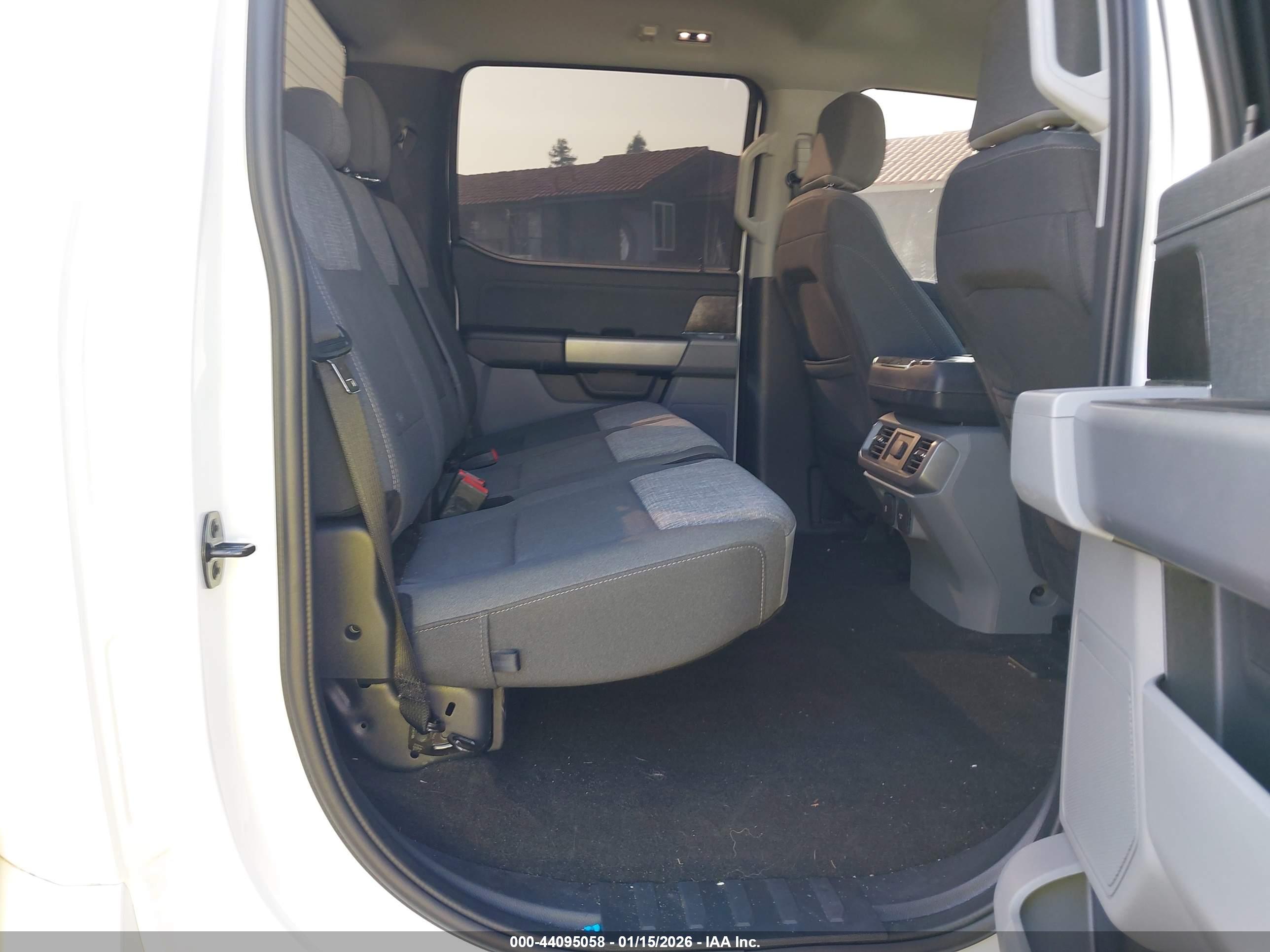FORD F-150 image 8