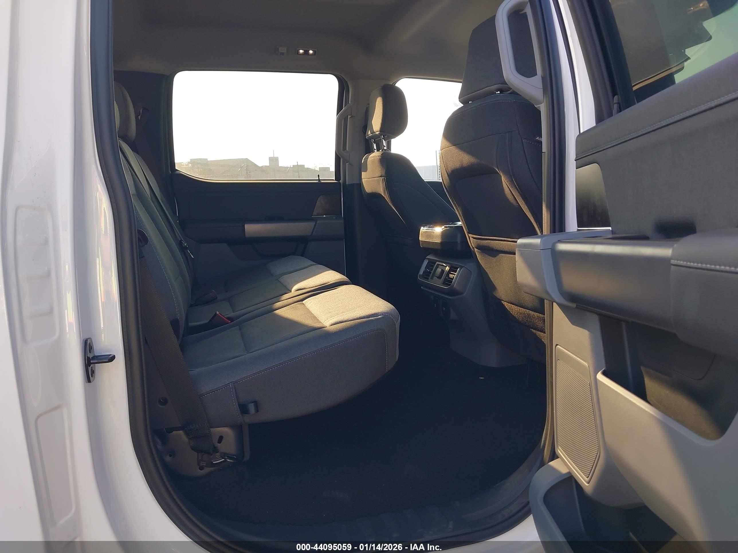 FORD F-150 image 8