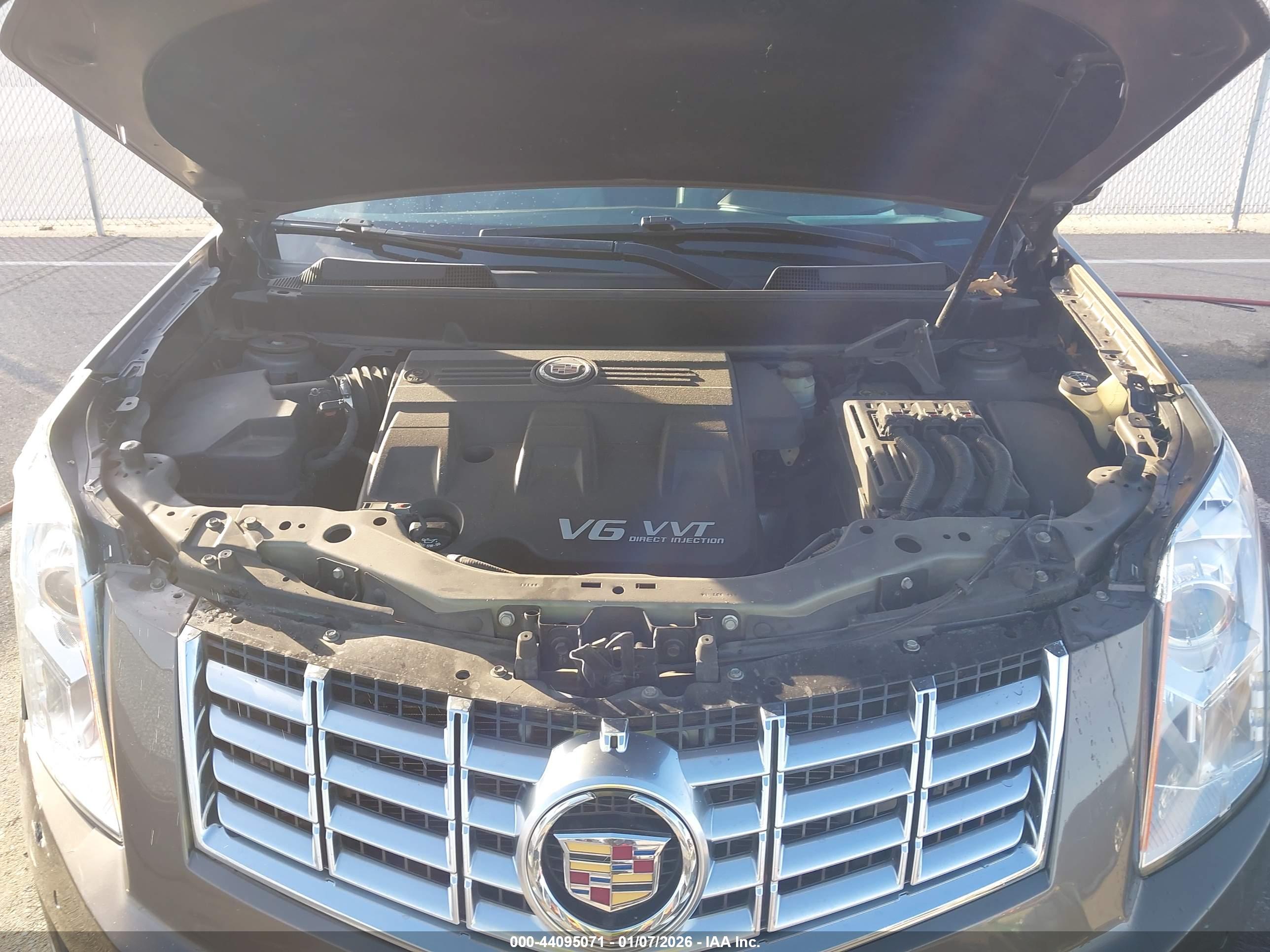 CADILLAC SRX image 10