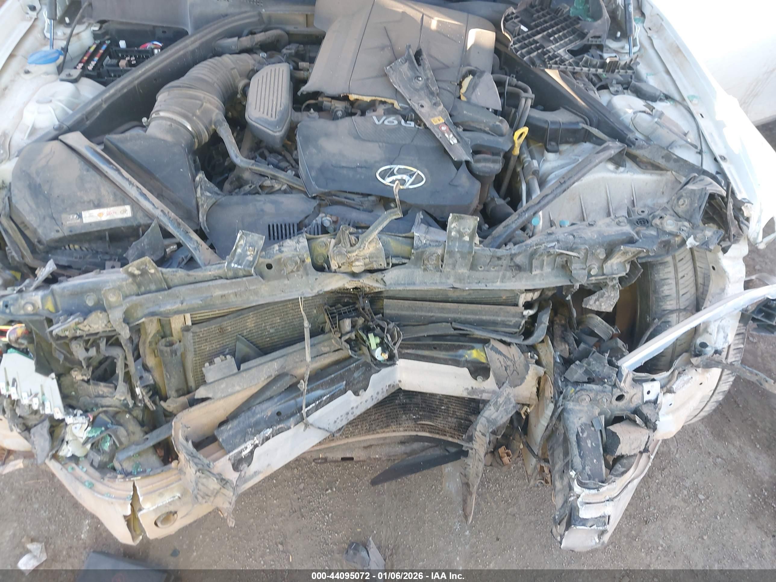 HYUNDAI GENESIS image 10