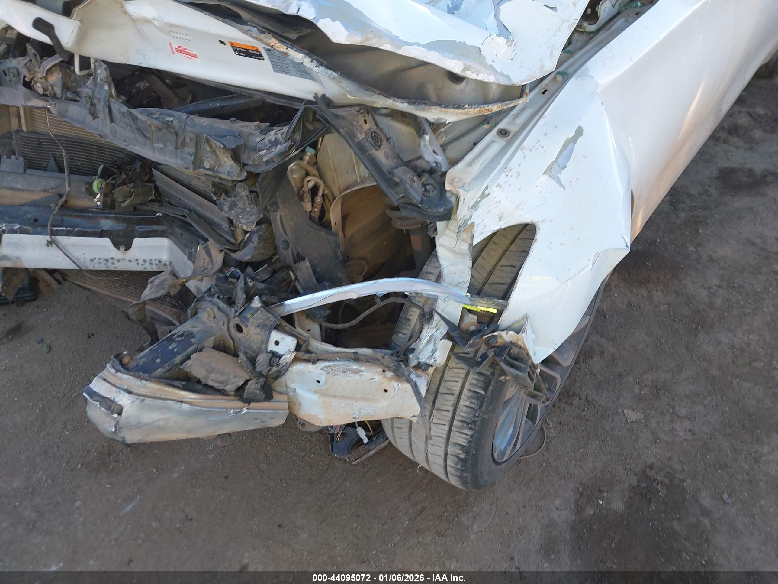 HYUNDAI GENESIS image 6
