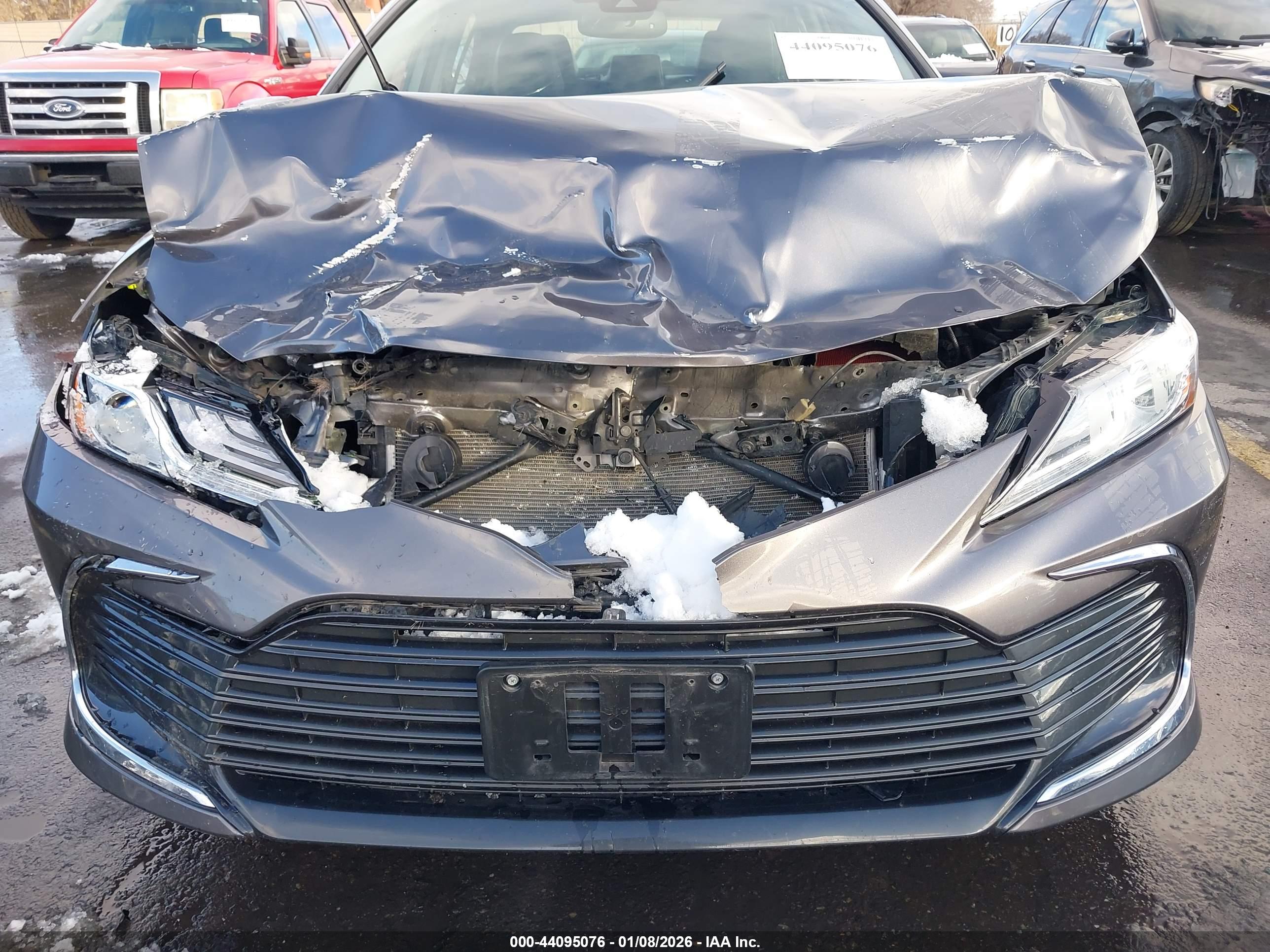 TOYOTA CAMRY image 6