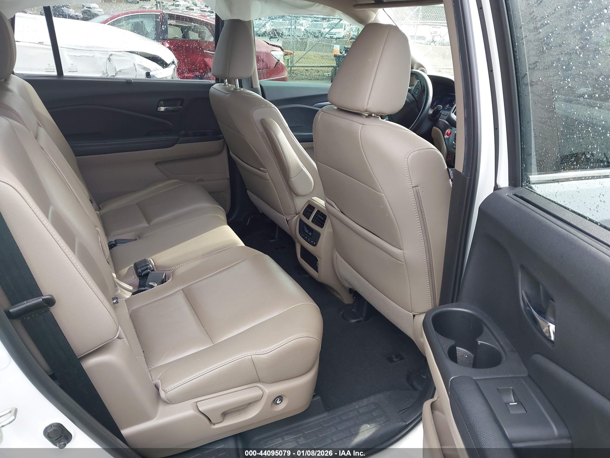 HONDA PILOT image 8