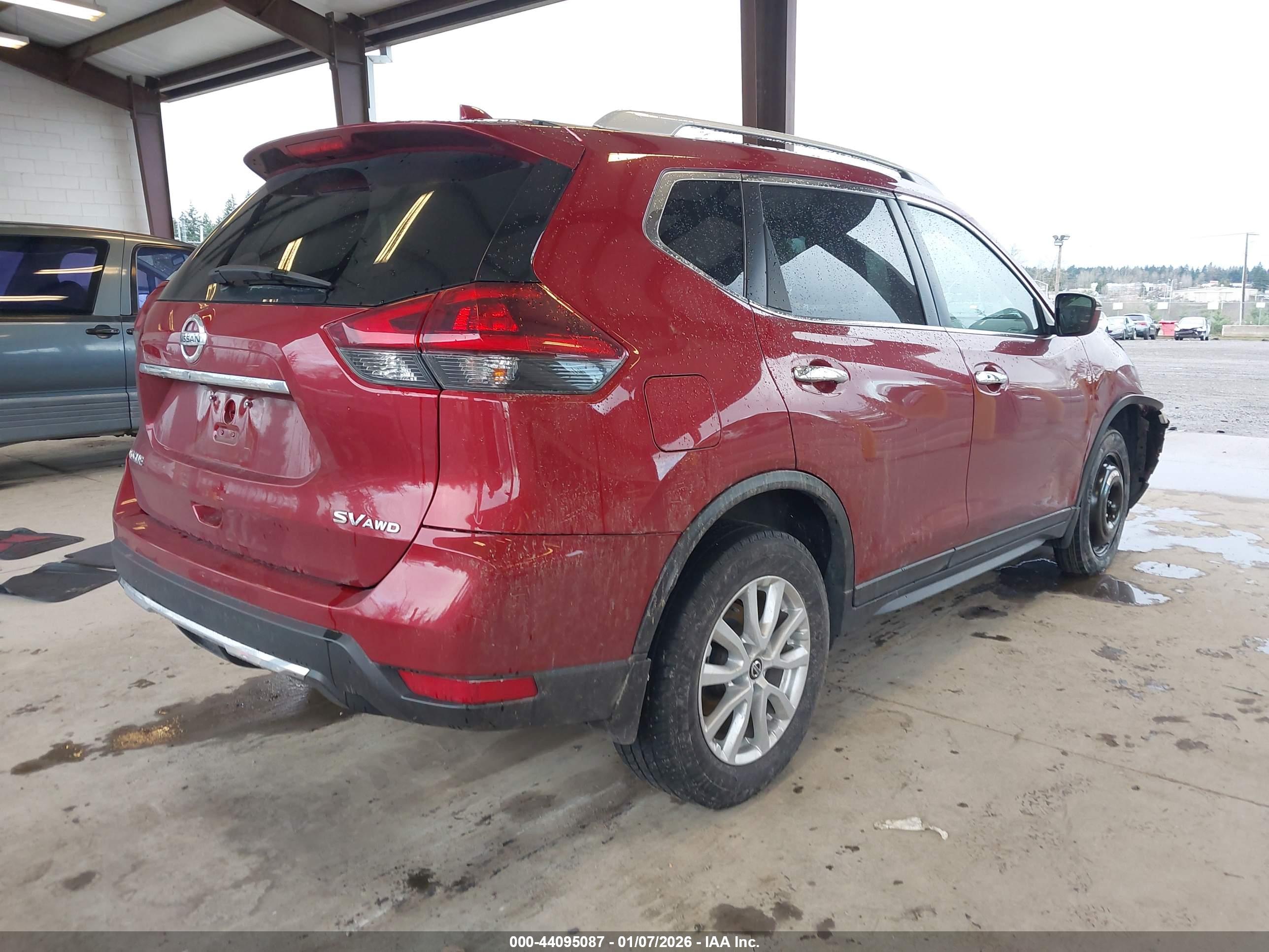 NISSAN ROGUE image 4