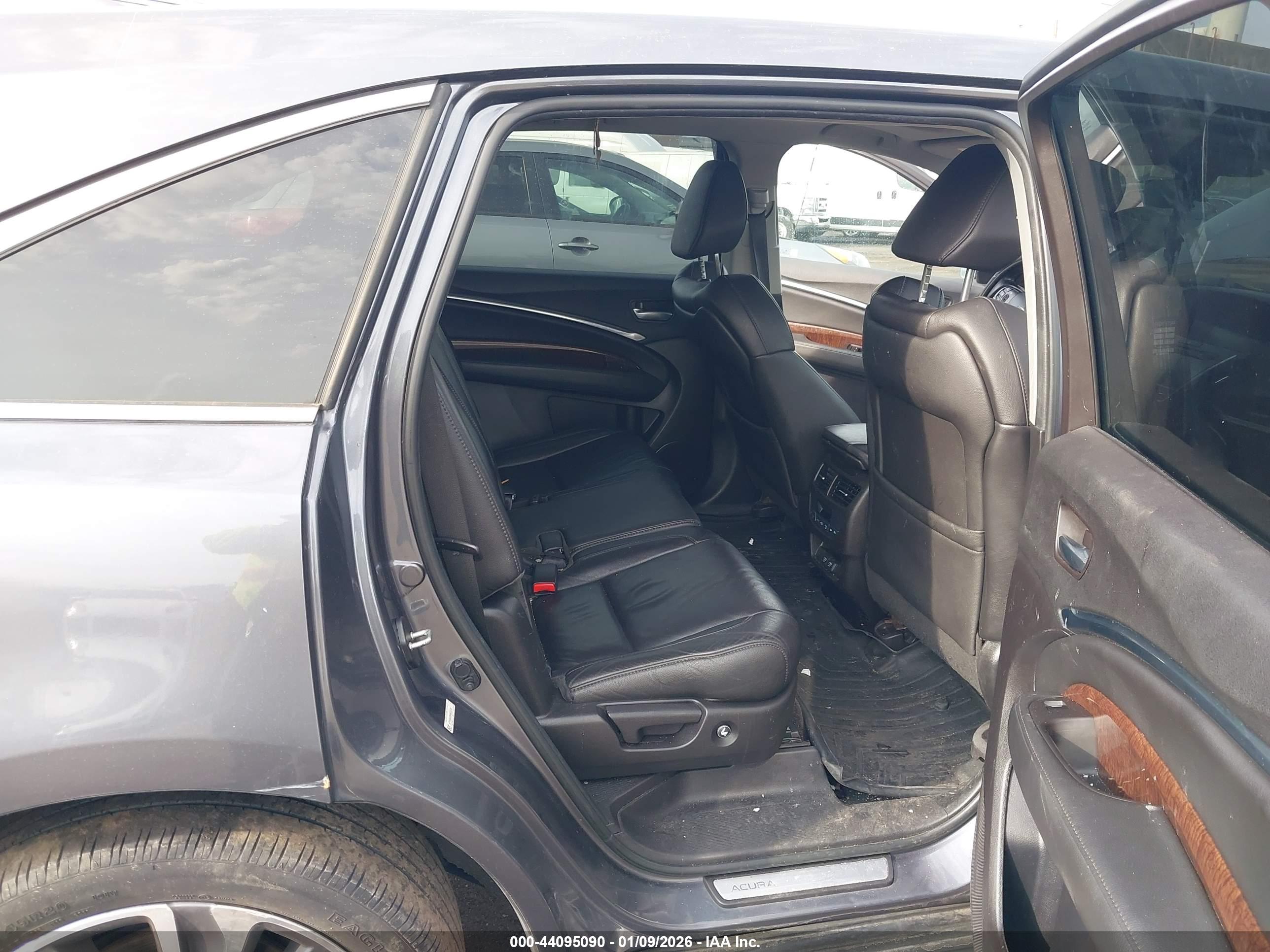 ACURA MDX image 8