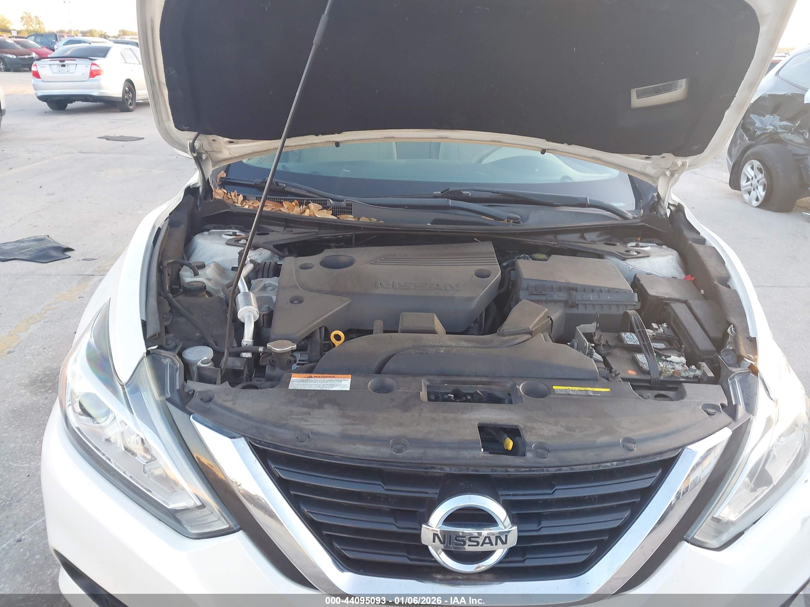 NISSAN ALTIMA image 10