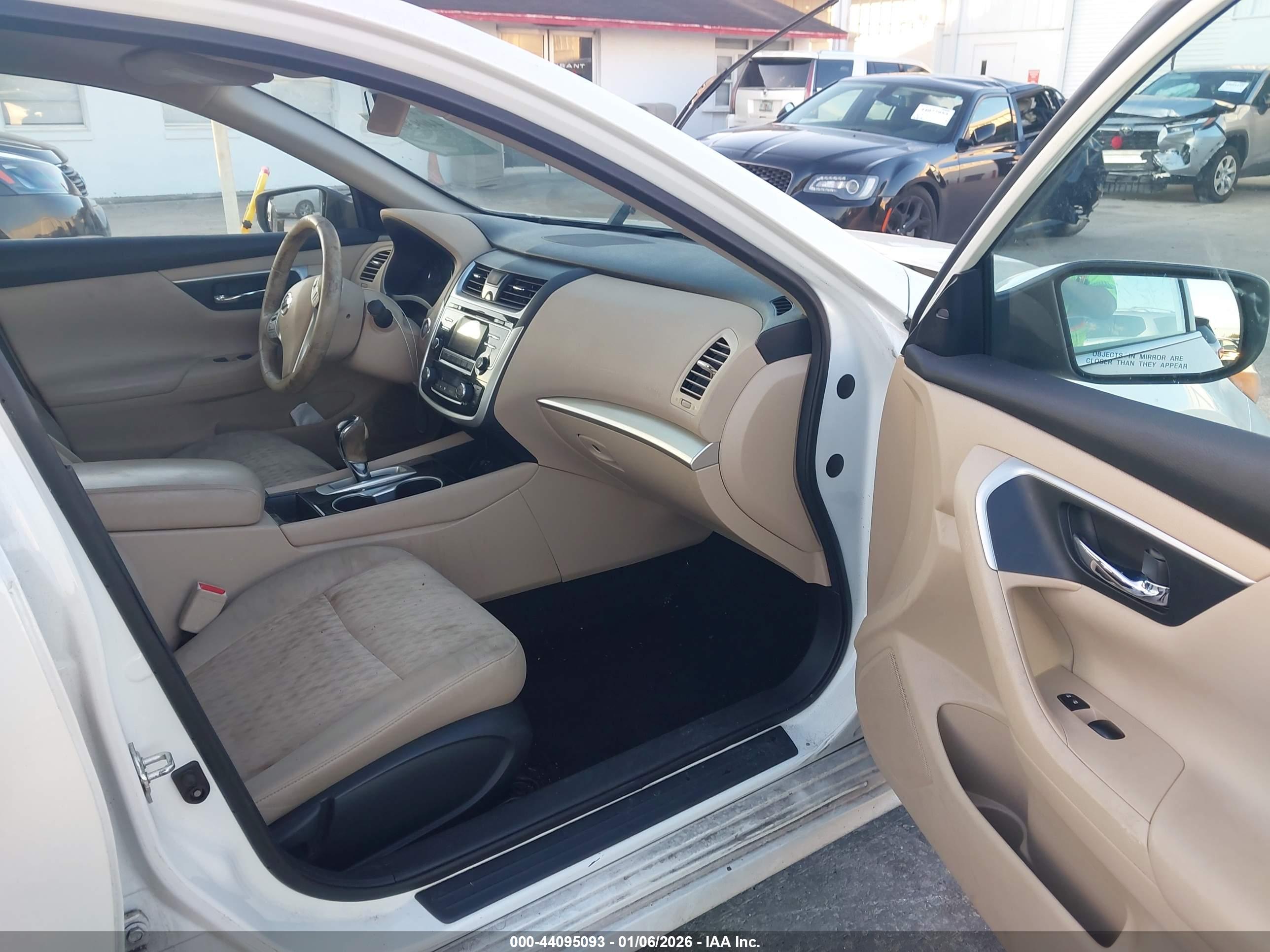 NISSAN ALTIMA image 5