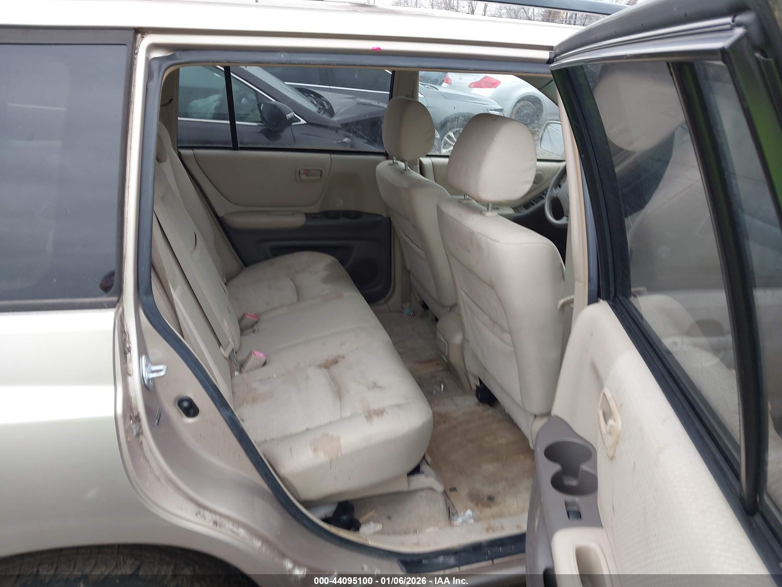 TOYOTA HIGHLANDER image 8