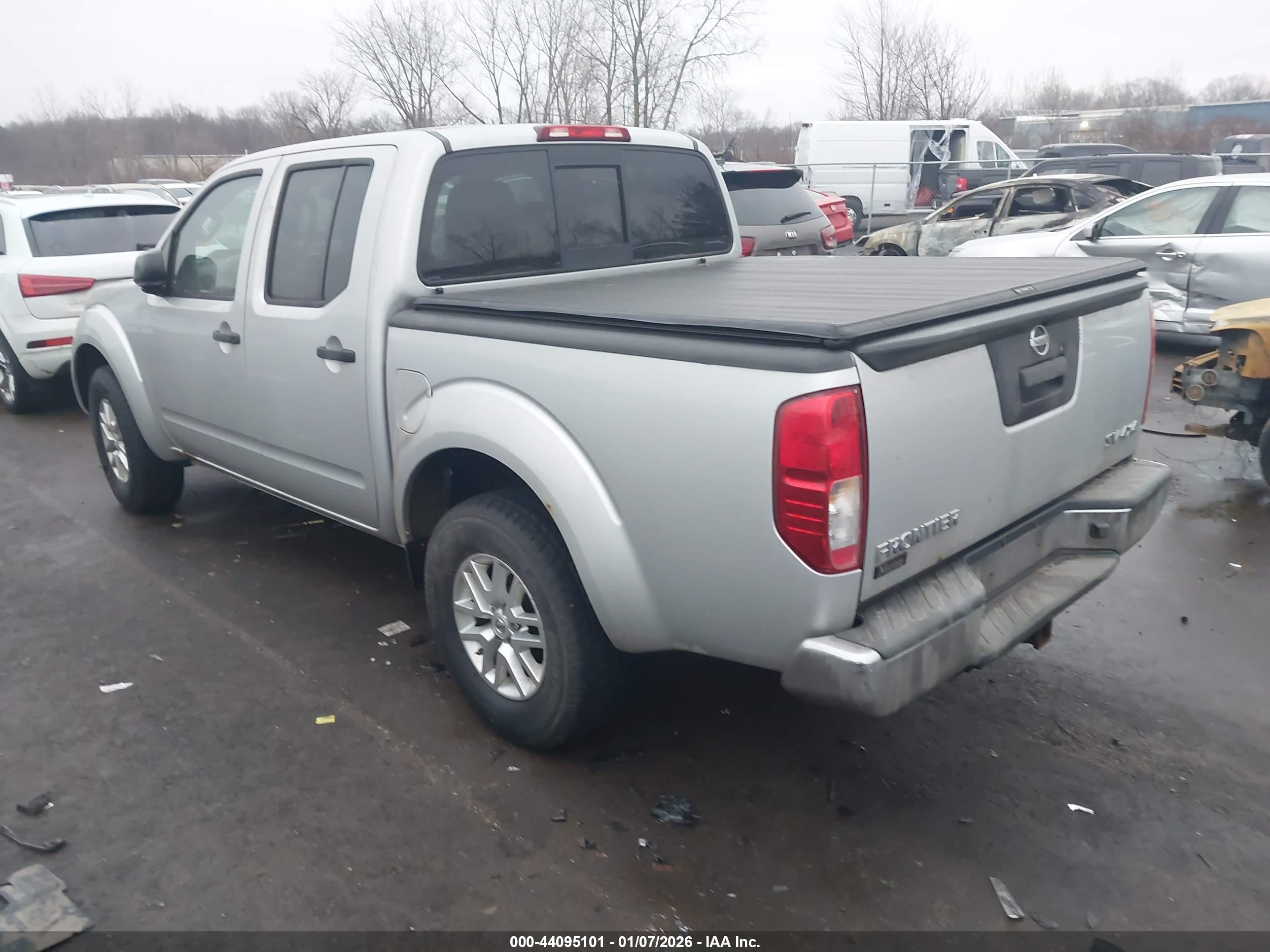 NISSAN FRONTIER image 3