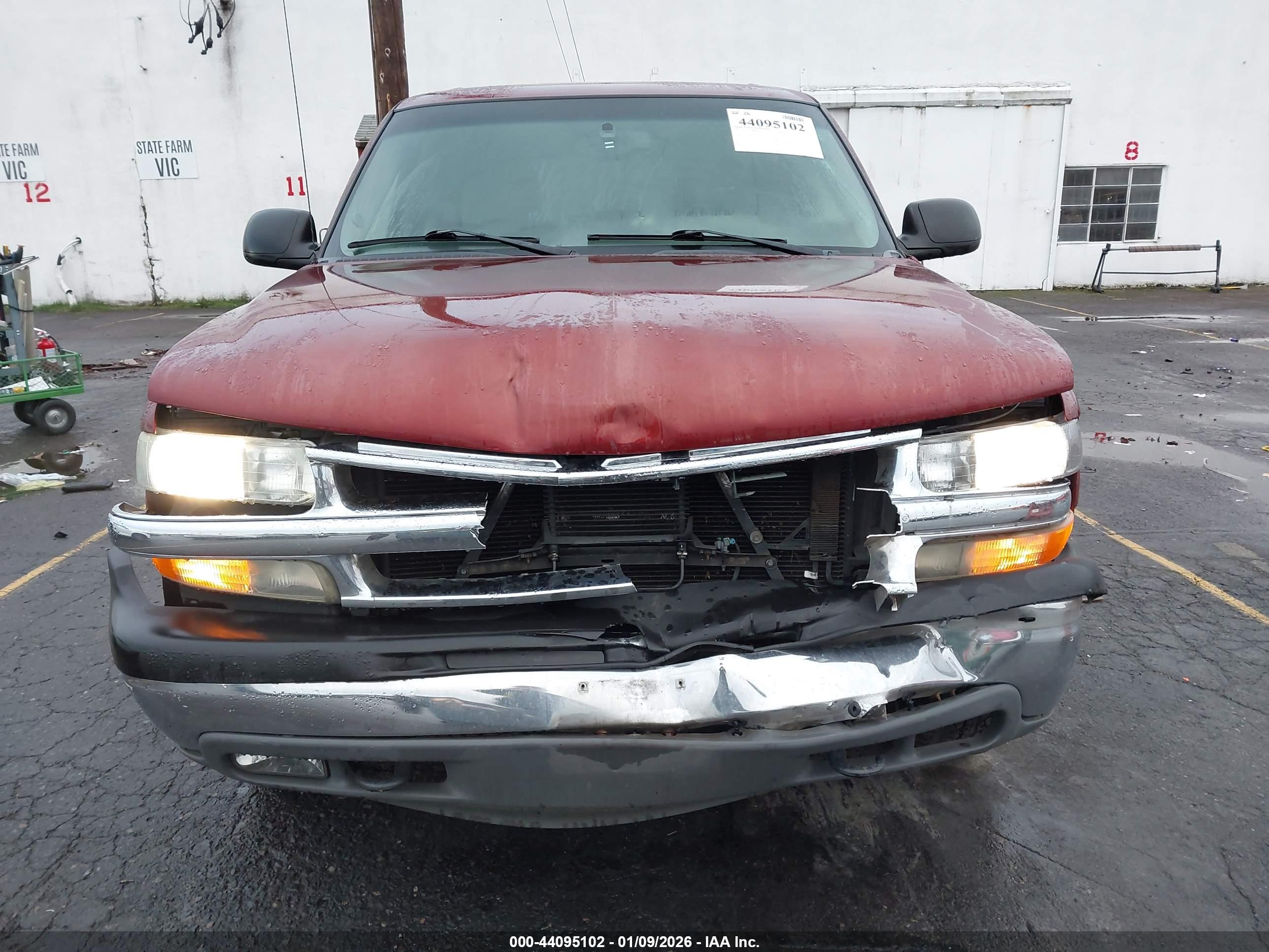 CHEVROLET TAHOE image 6