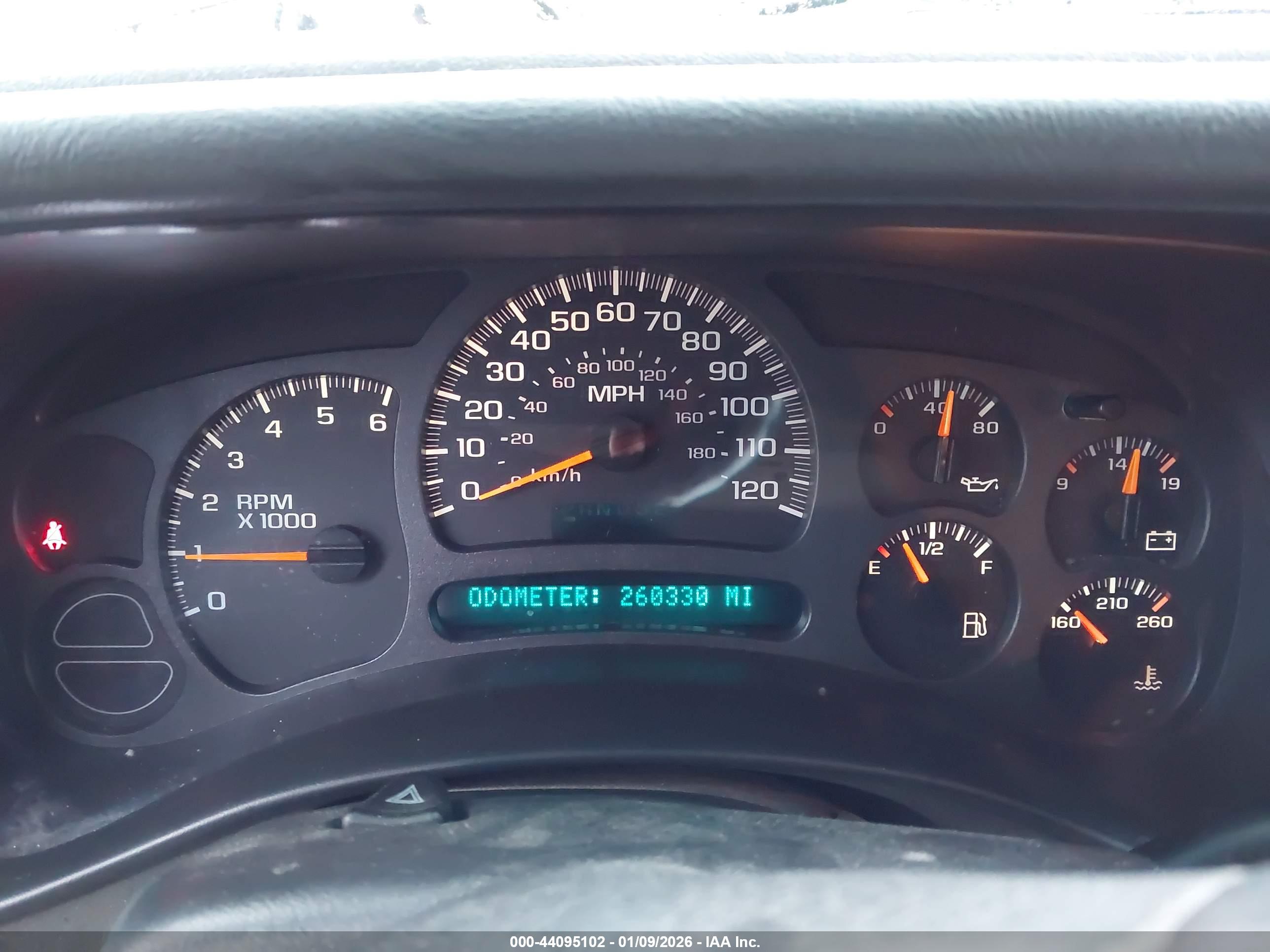 CHEVROLET TAHOE image 7