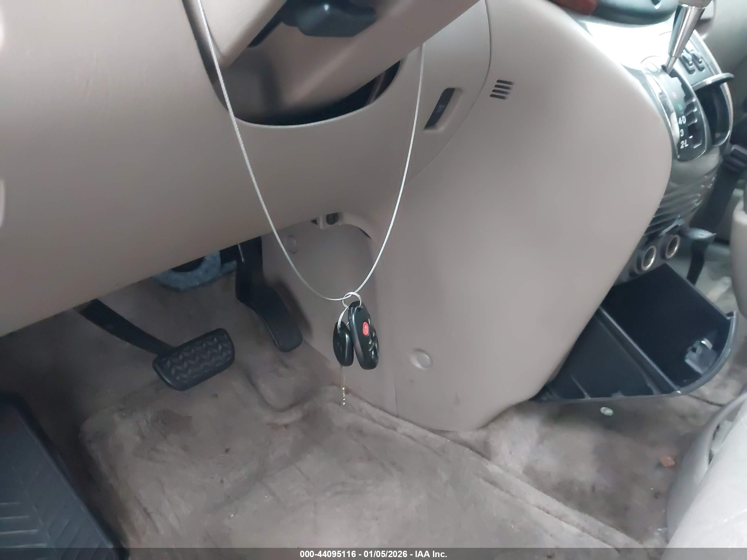 TOYOTA SIENNA image 11