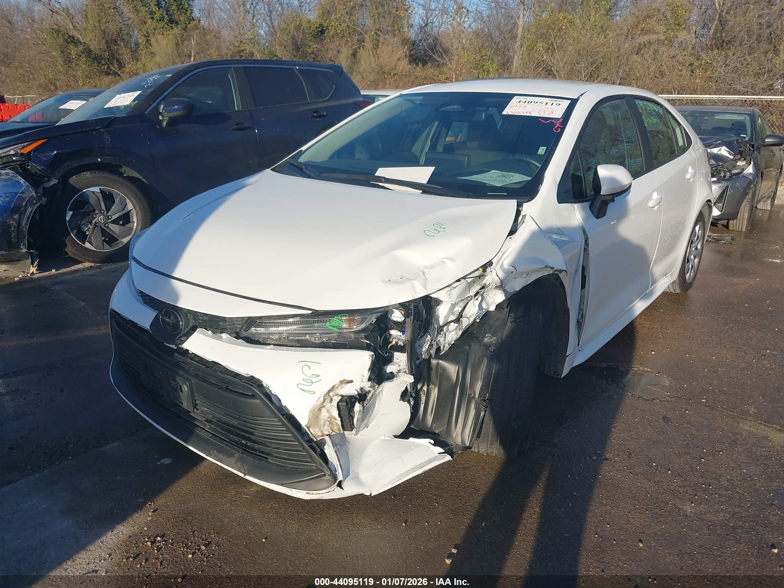 TOYOTA COROLLA image 2