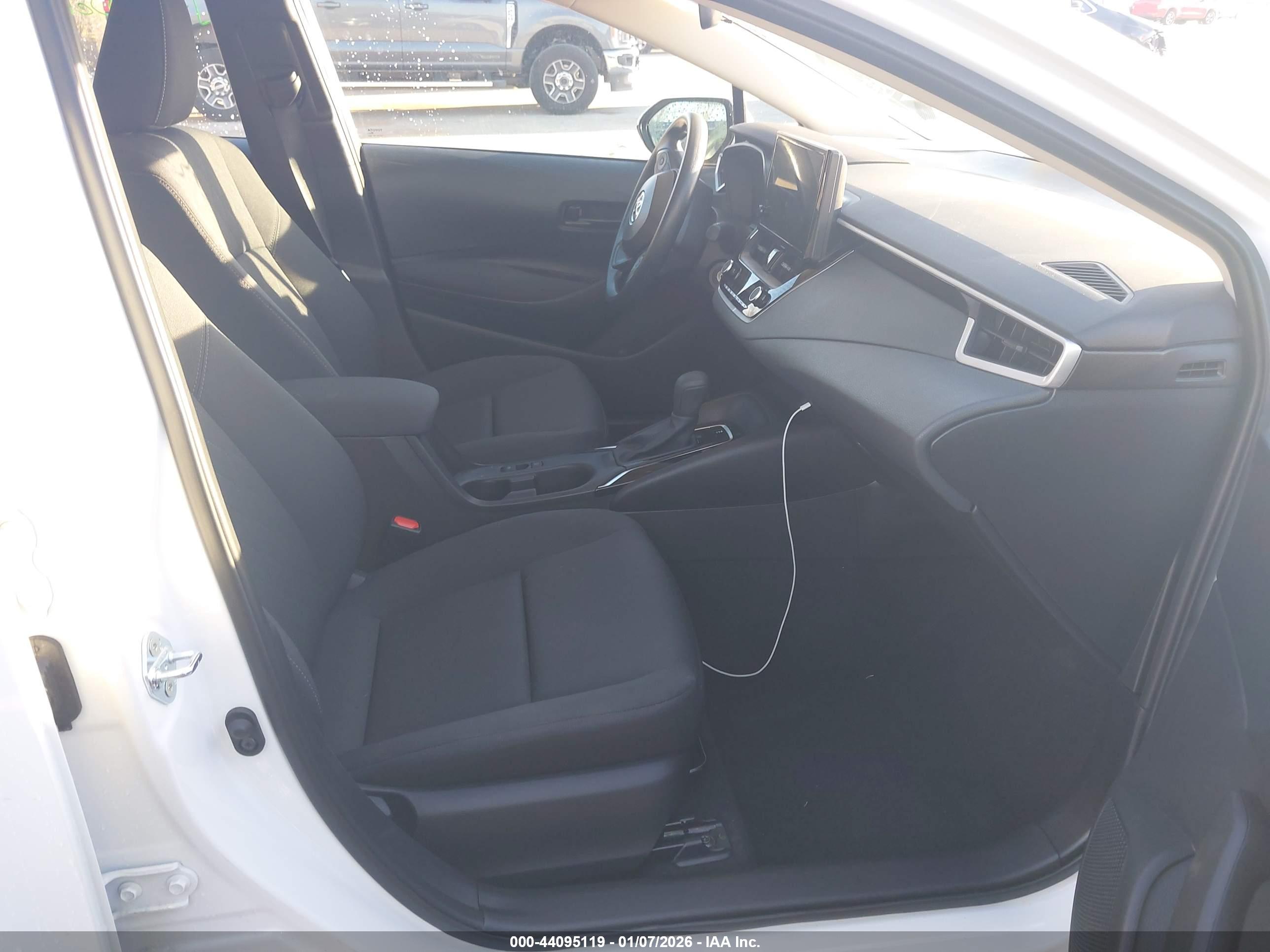 TOYOTA COROLLA image 5