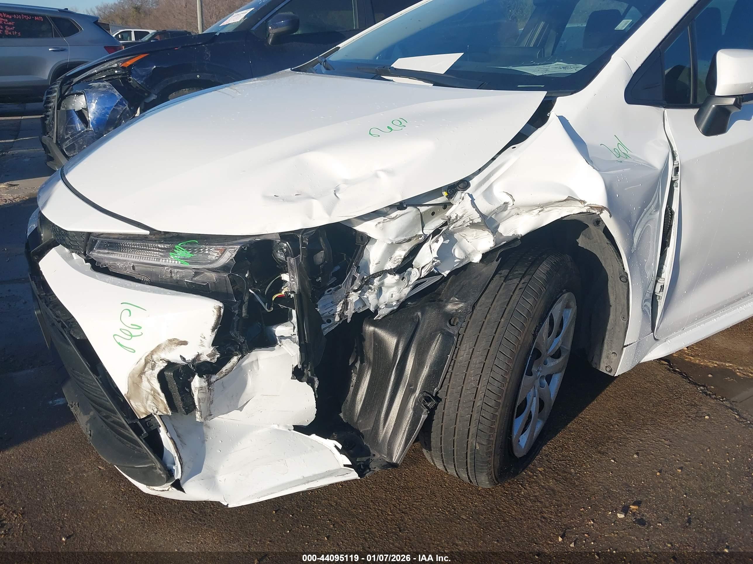 TOYOTA COROLLA image 6