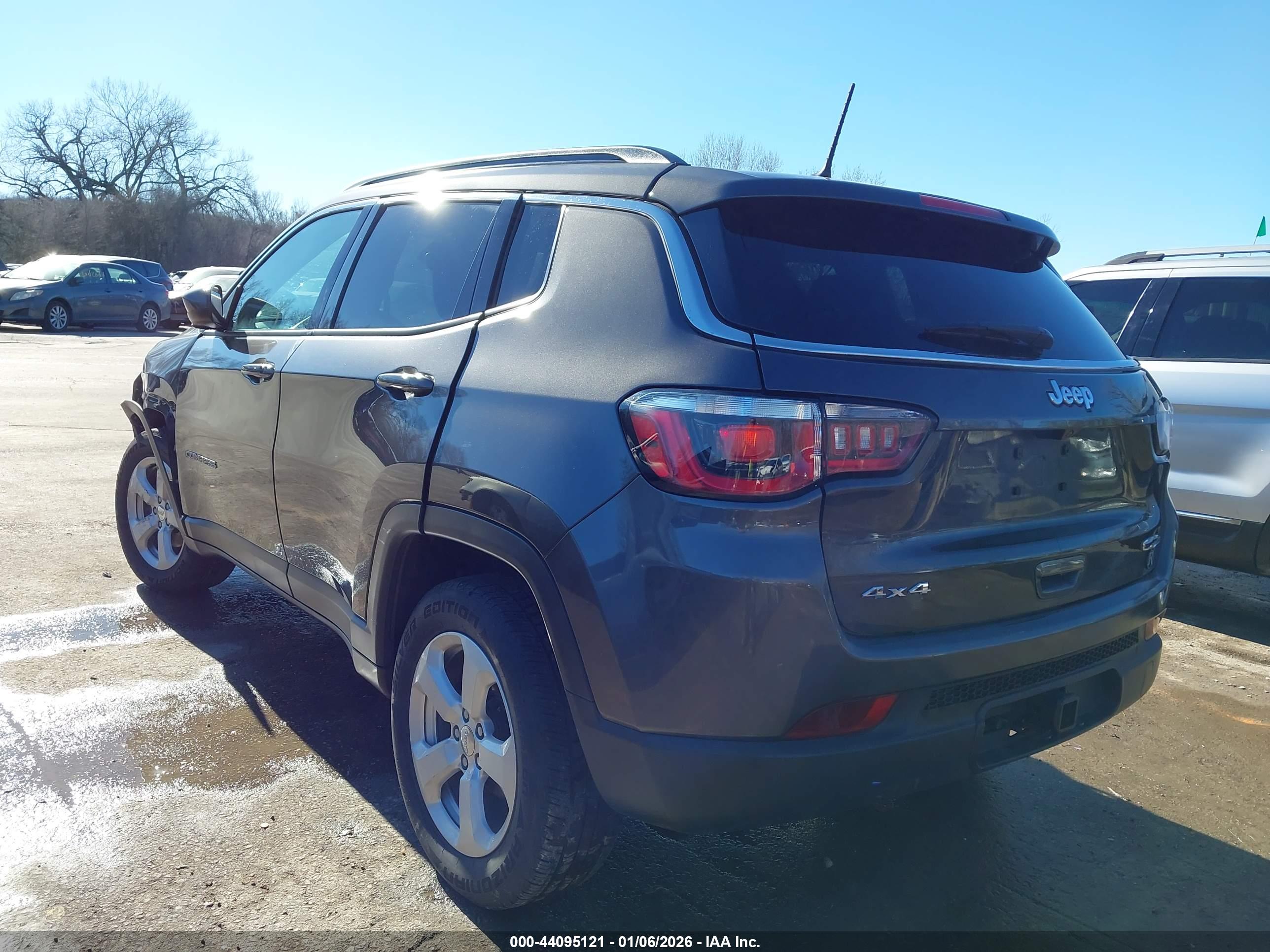 JEEP COMPASS image 3