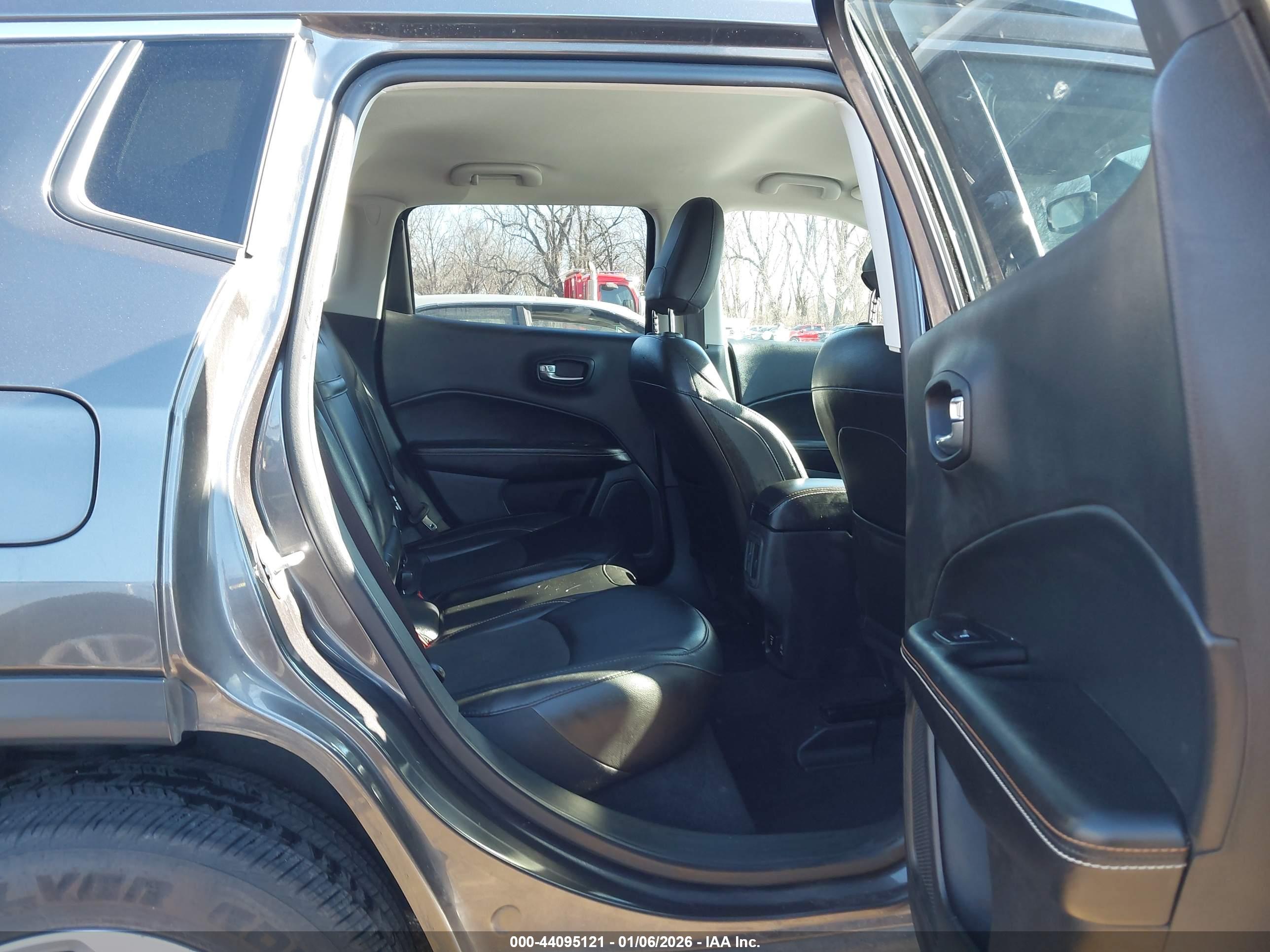 JEEP COMPASS image 8
