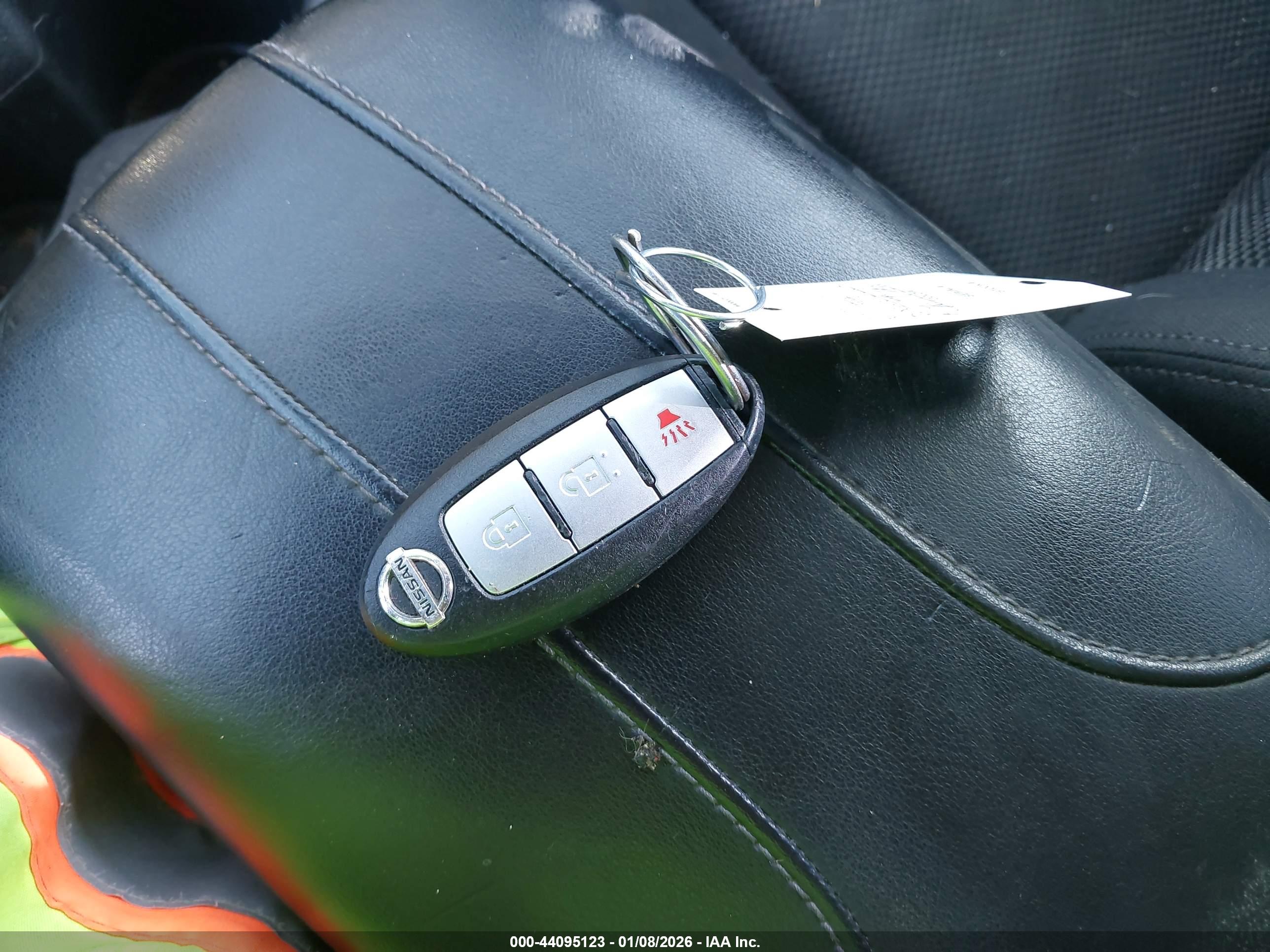NISSAN ROGUE image 11