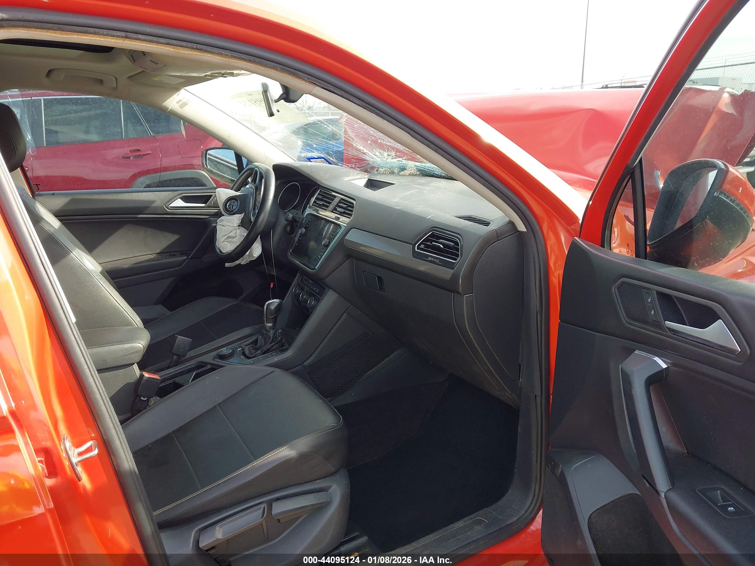 VOLKSWAGEN TIGUAN image 5