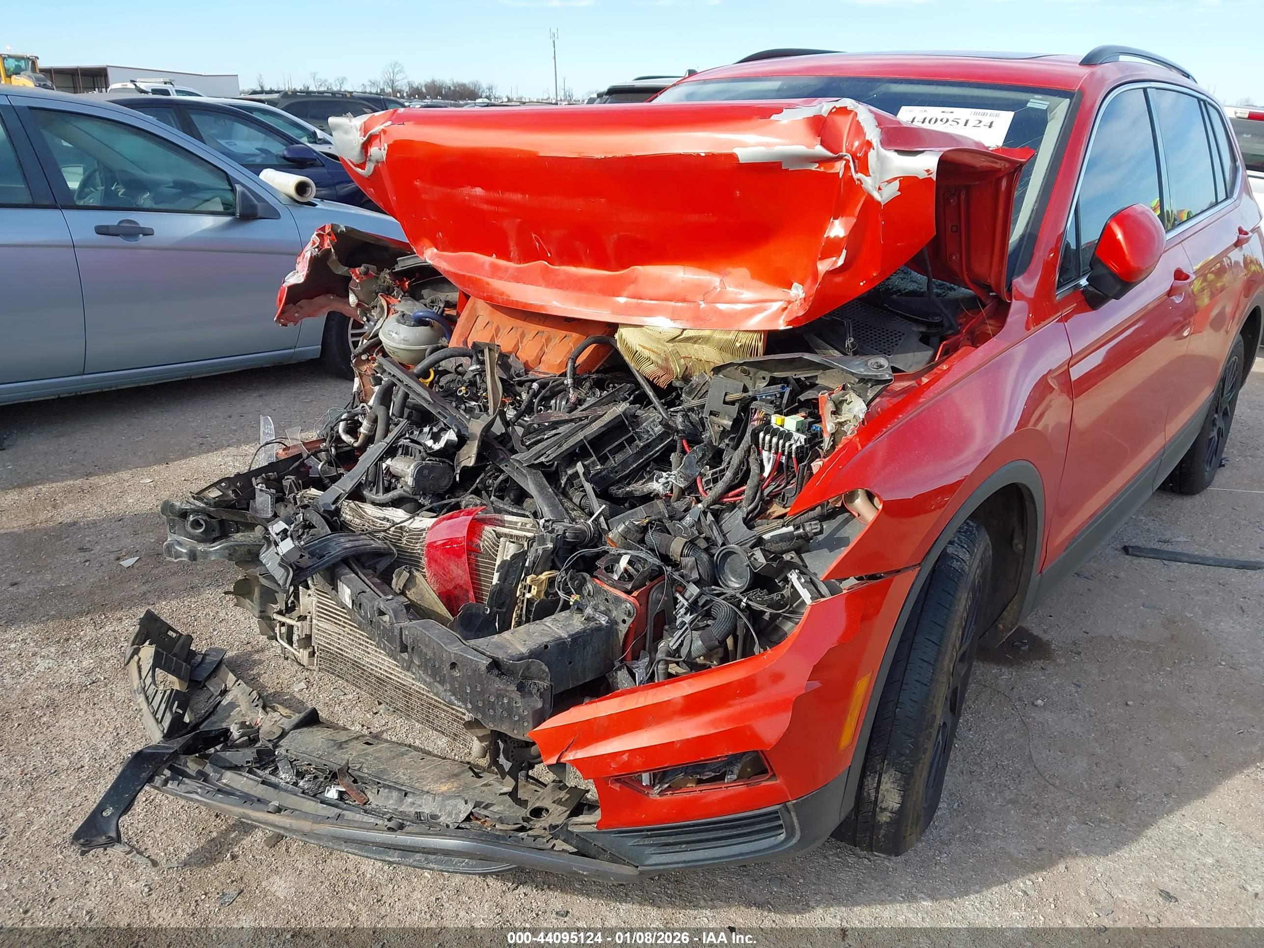 VOLKSWAGEN TIGUAN image 6