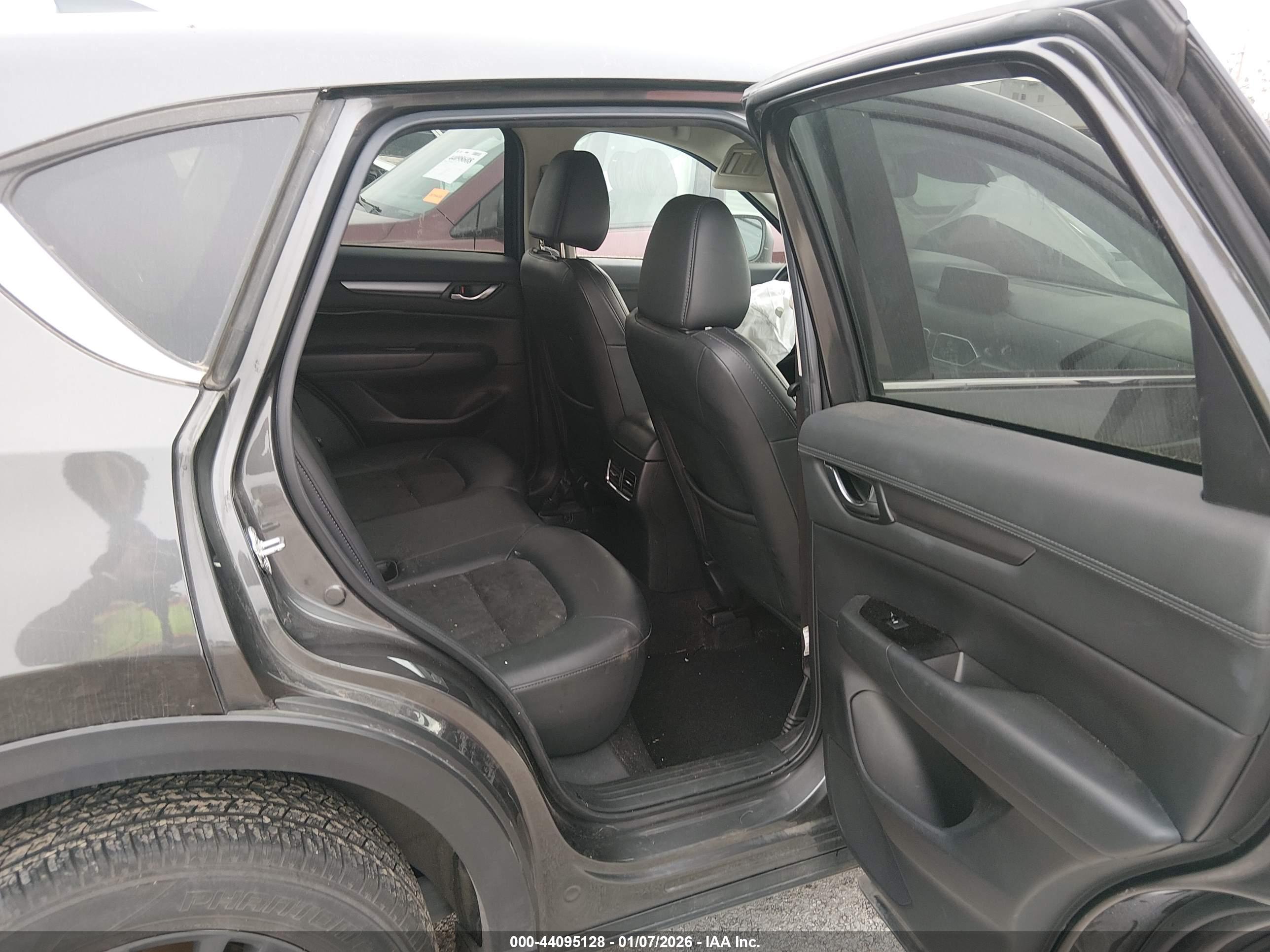 MAZDA CX-5 image 8