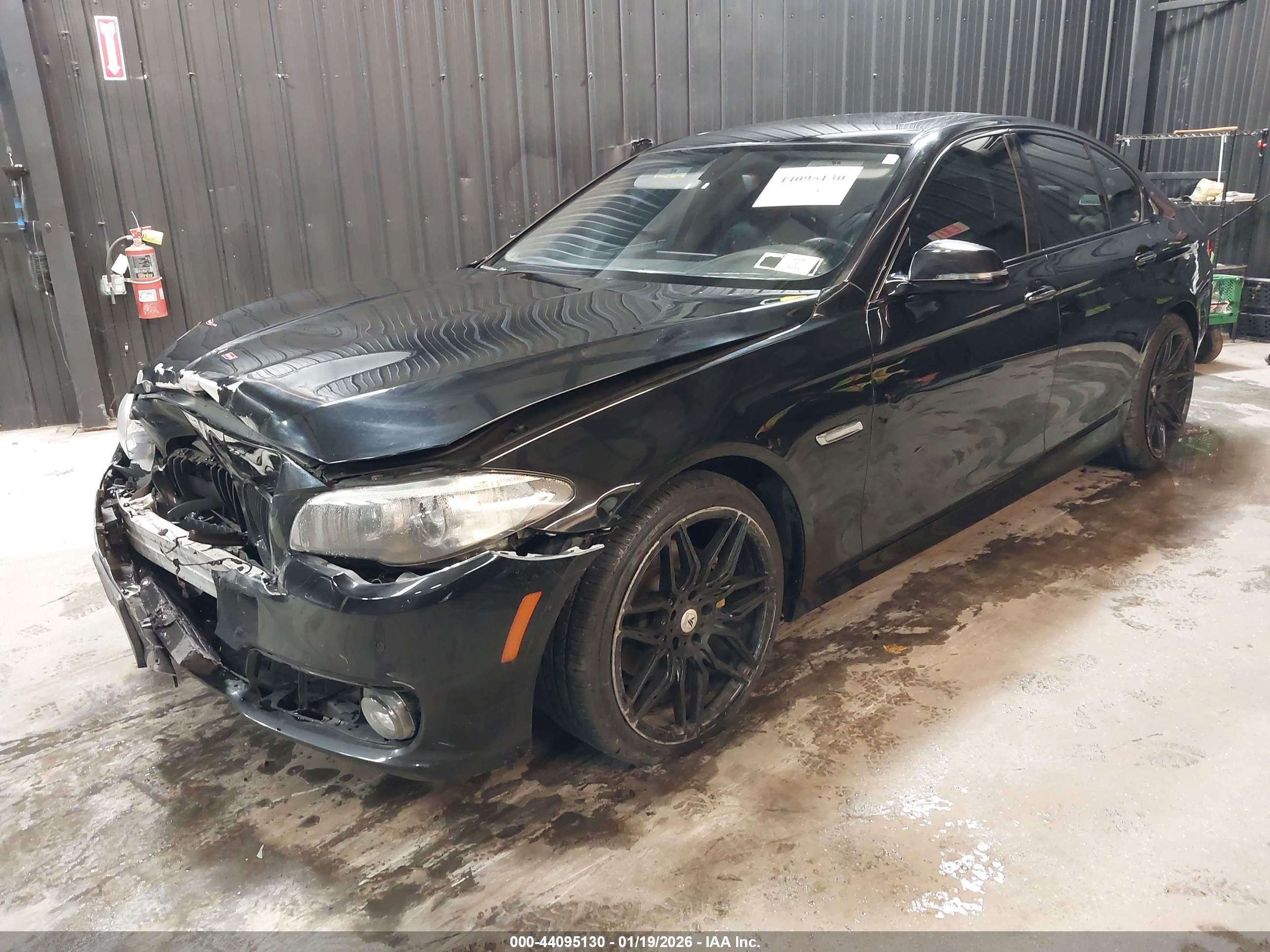 BMW 528I image 2