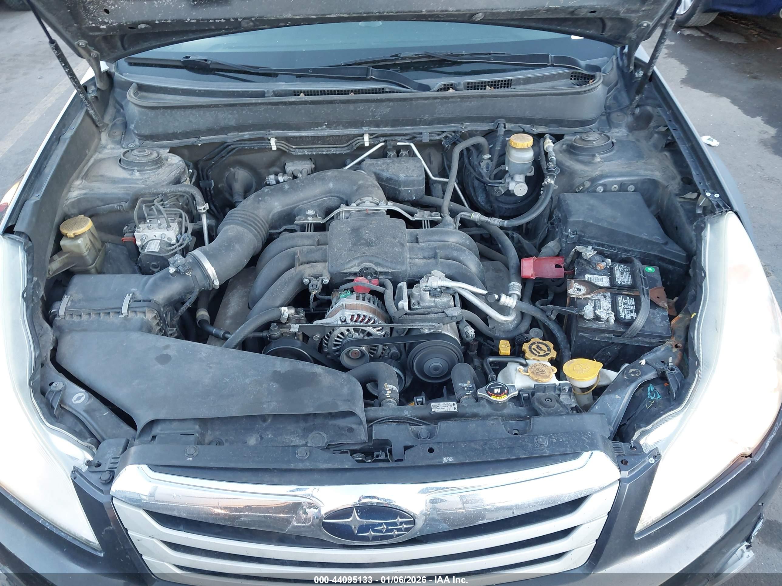 SUBARU OUTBACK image 10