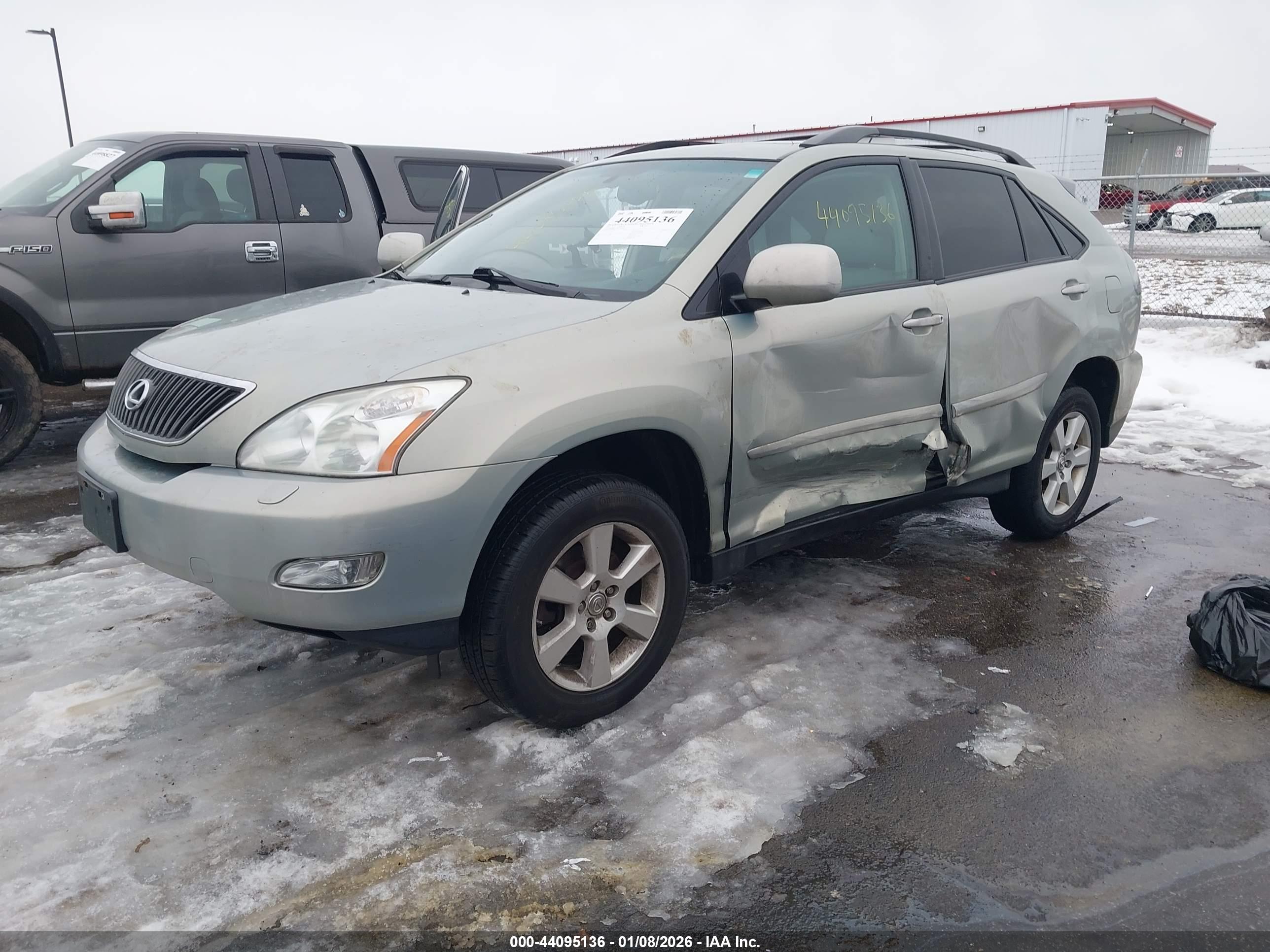 LEXUS RX image 2