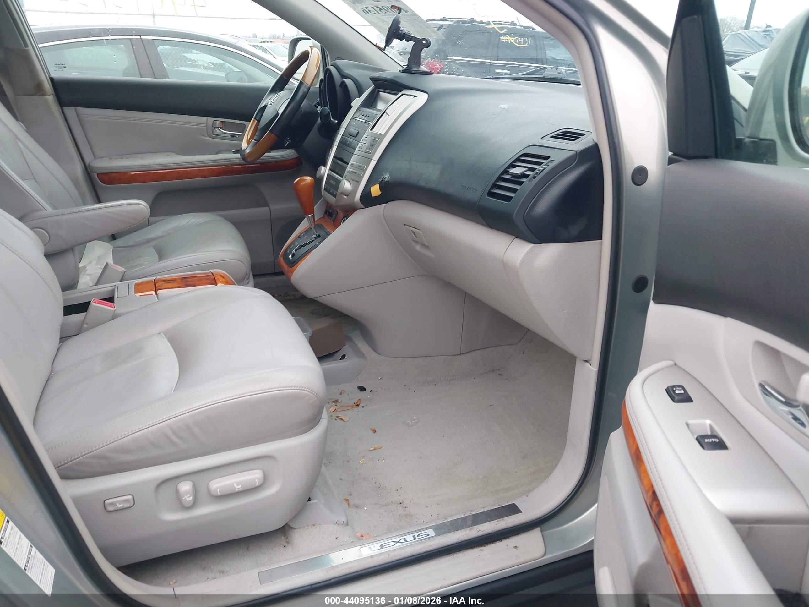 LEXUS RX image 5