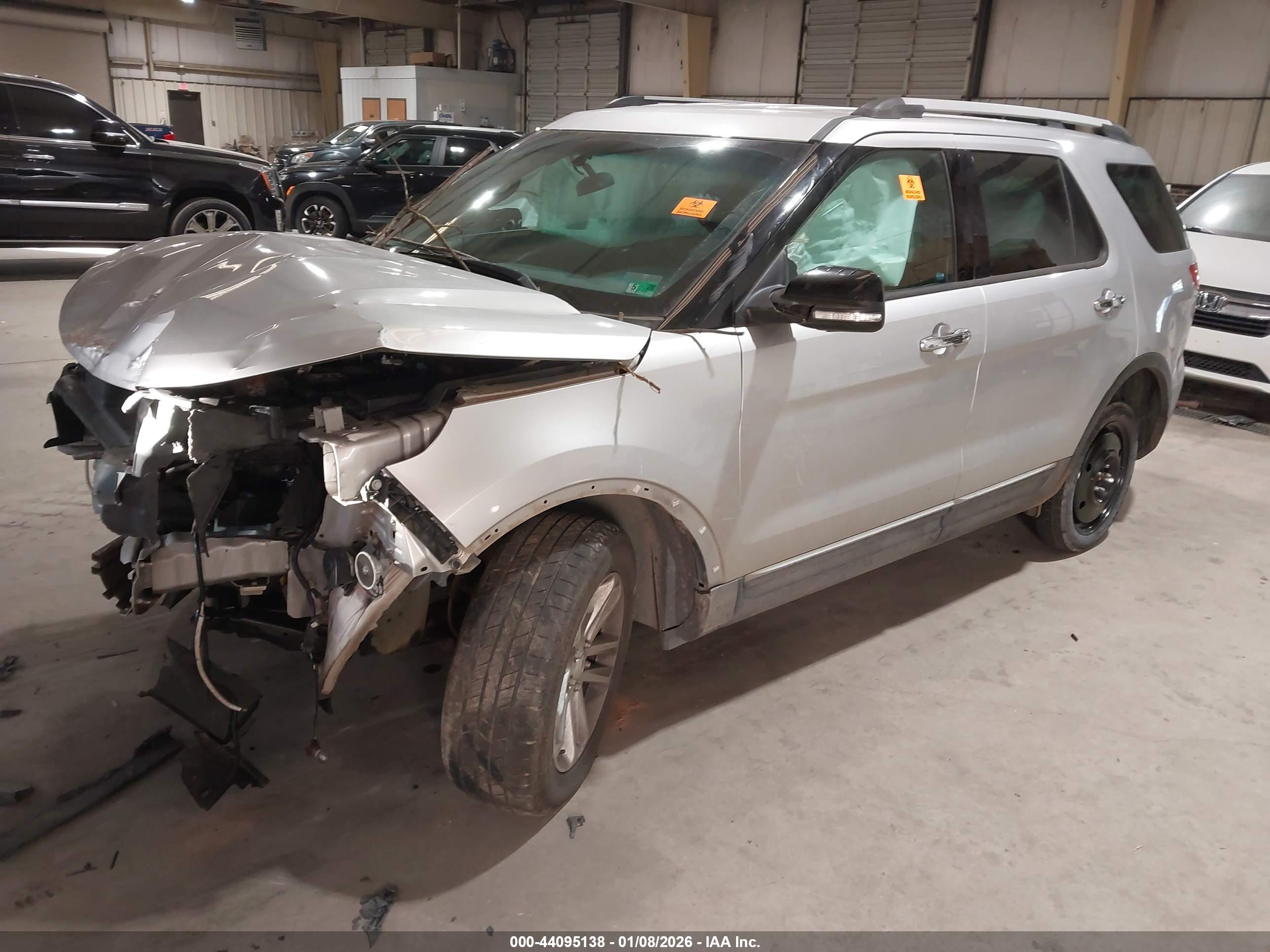 FORD EXPLORER image 2
