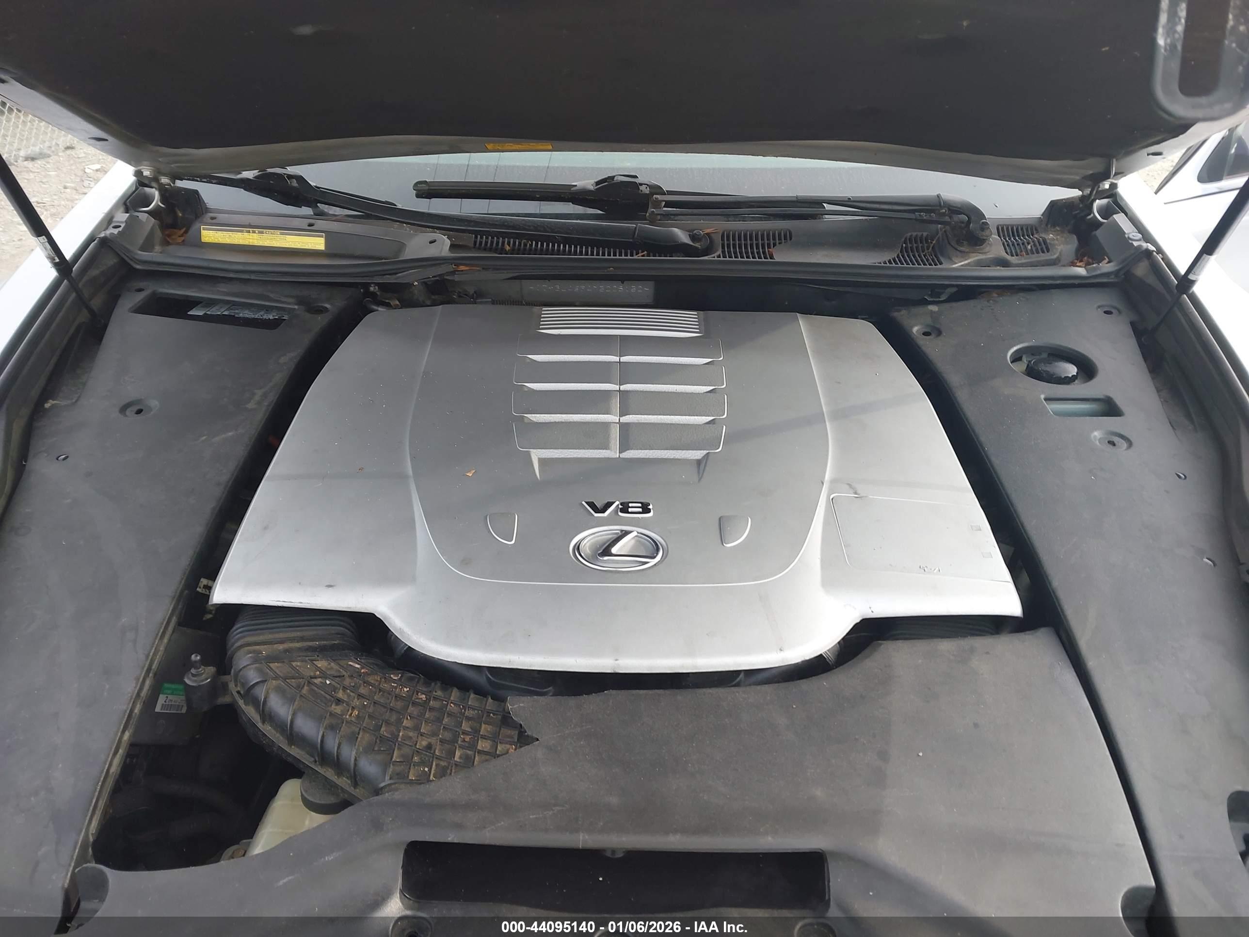 LEXUS LS image 10