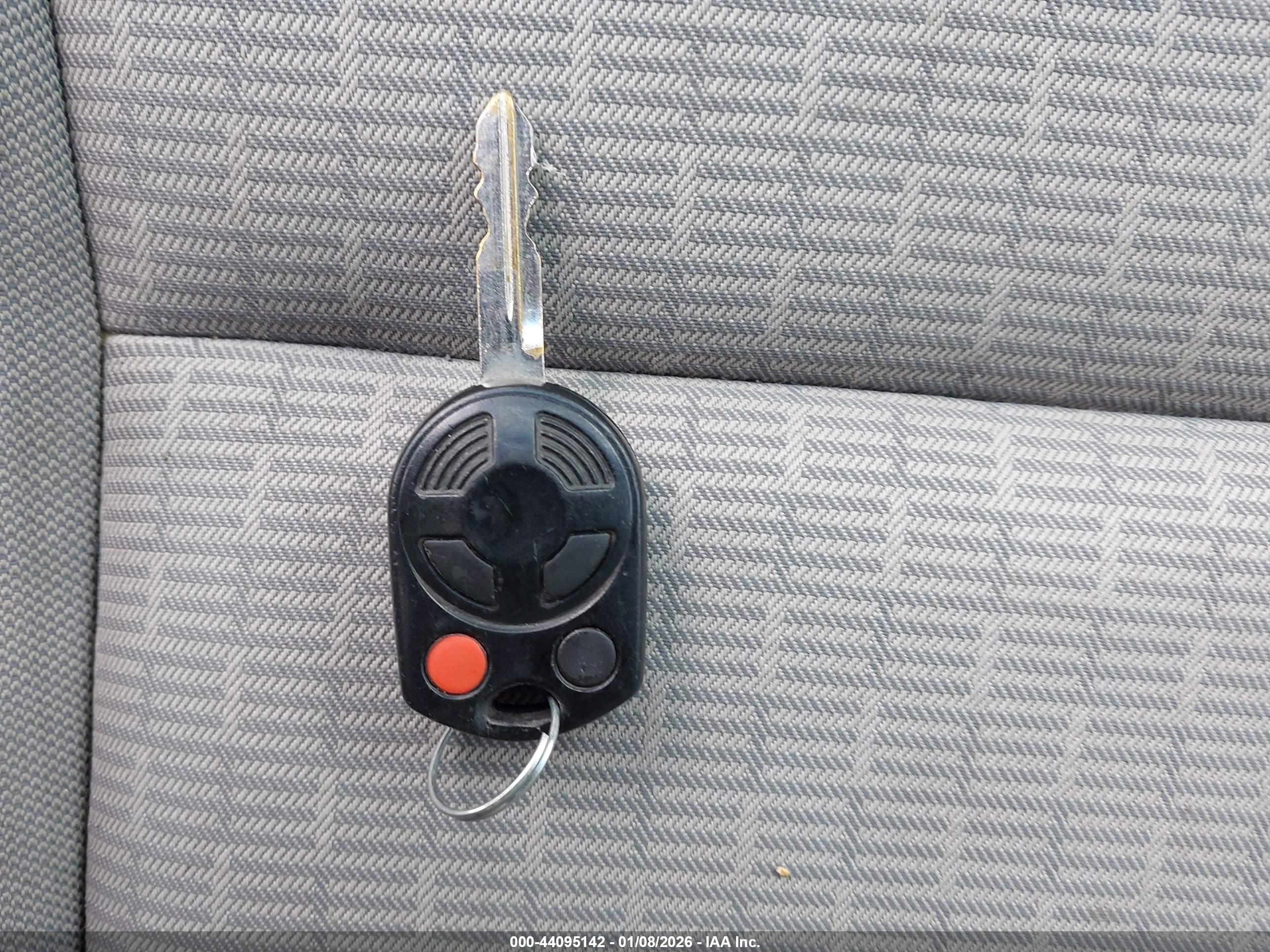 FORD FUSION image 11