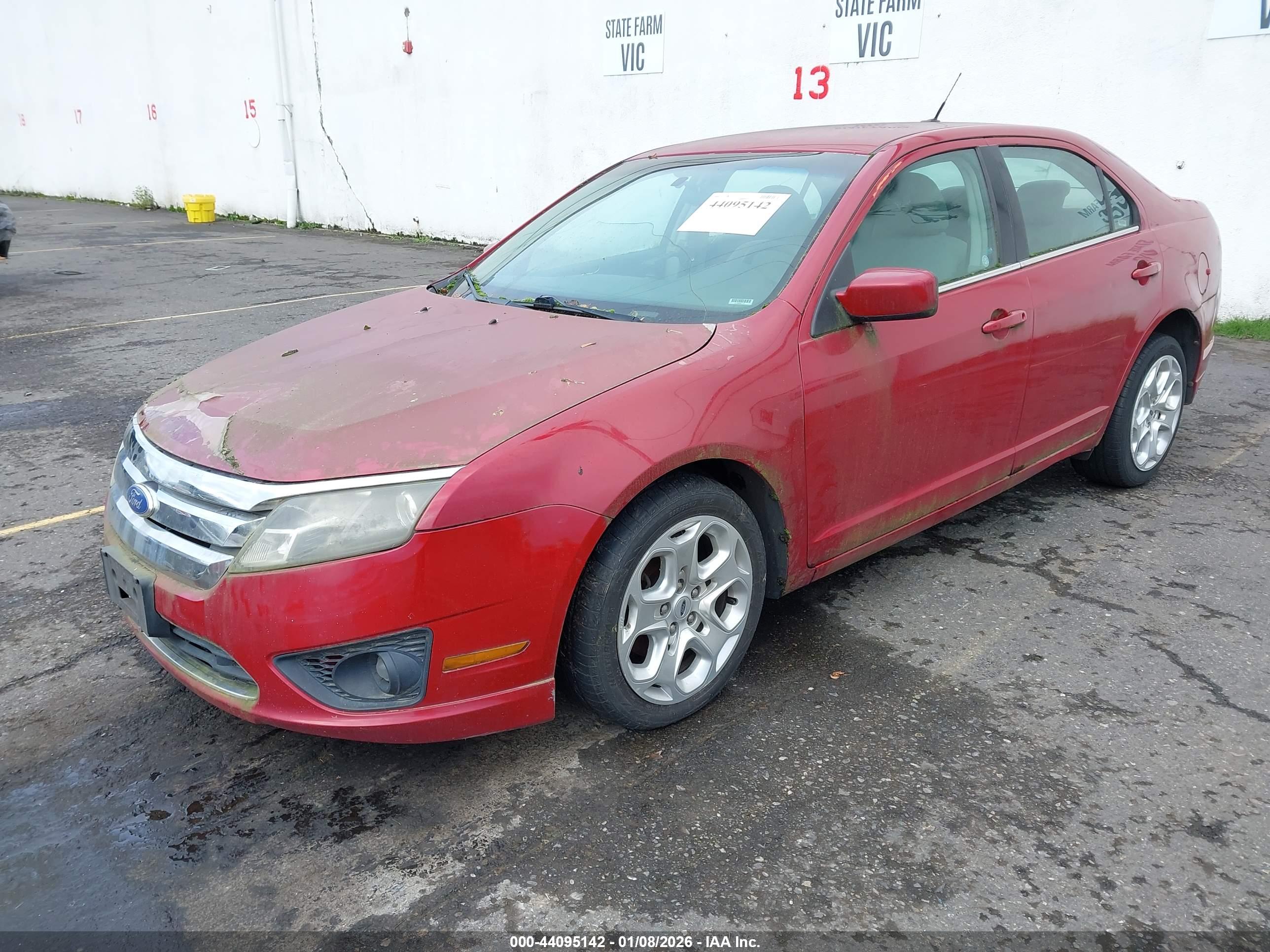 FORD FUSION image 2