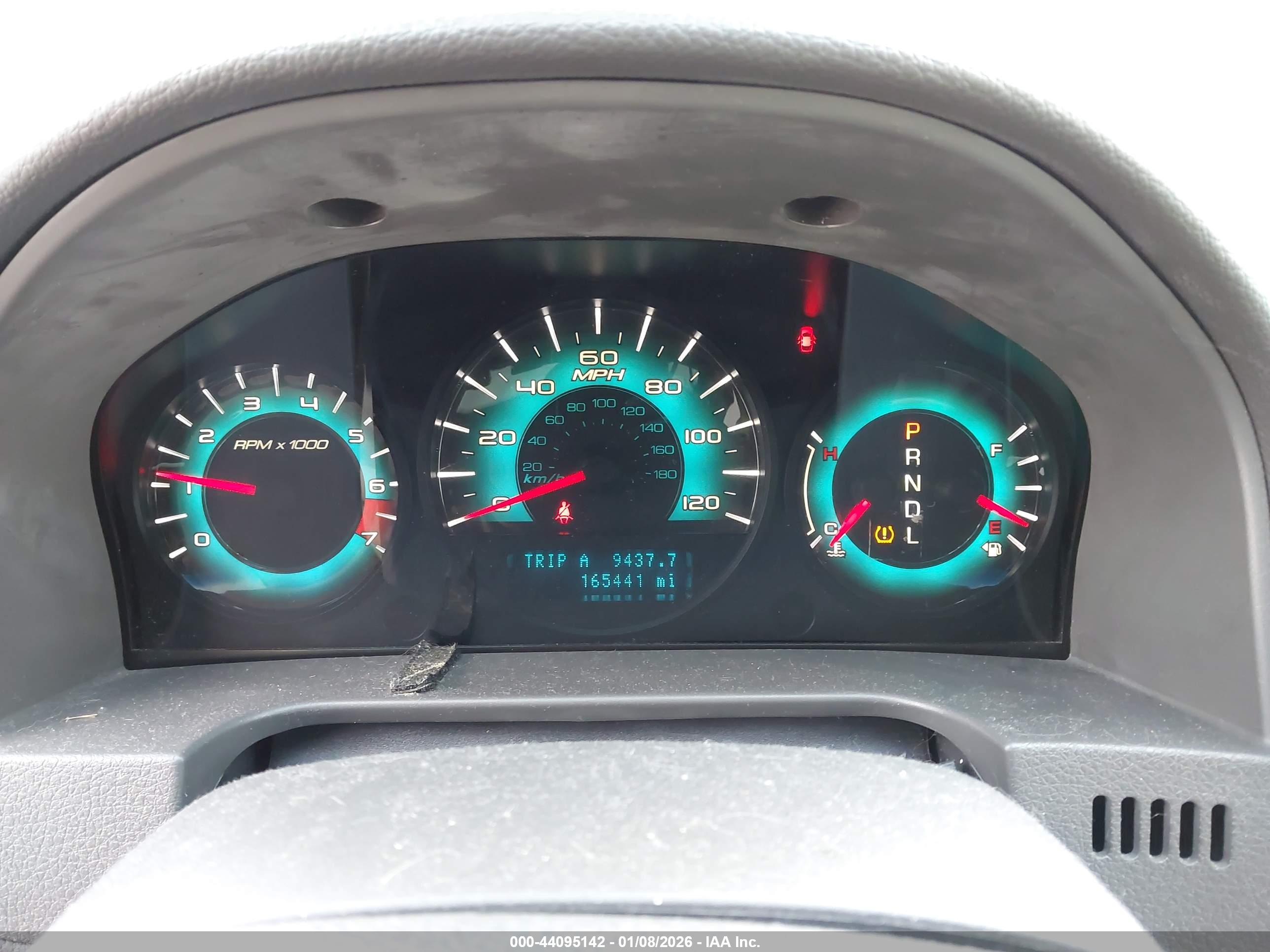 FORD FUSION image 7