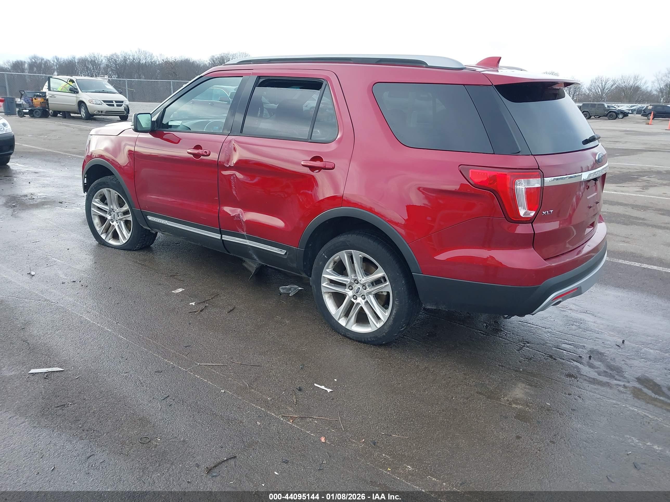 FORD EXPLORER image 3