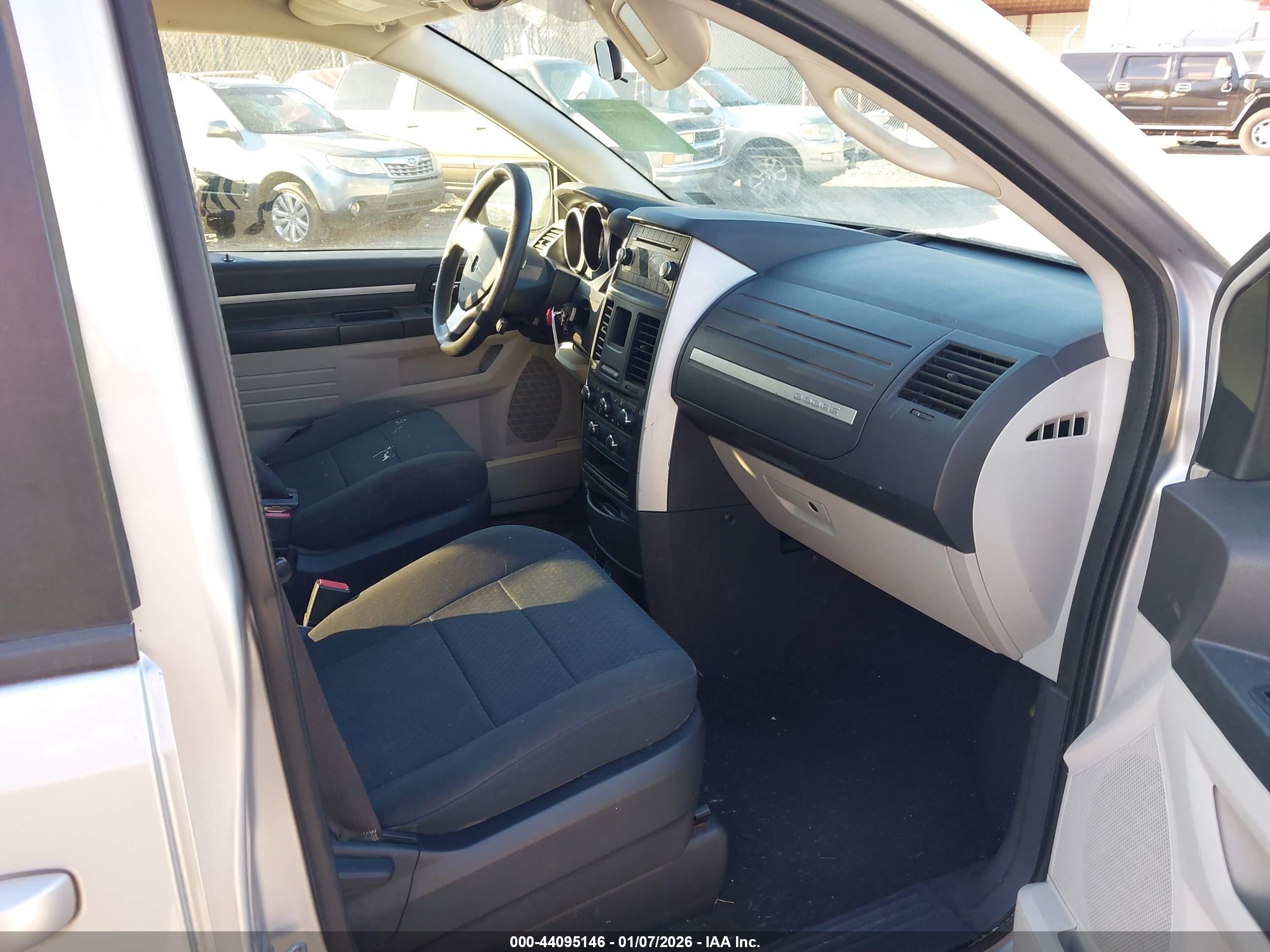DODGE GRAND image 5