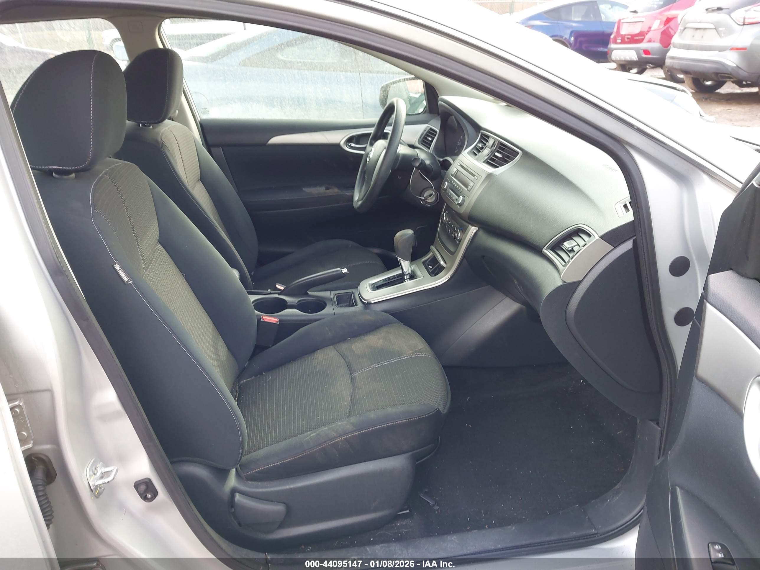 NISSAN SENTRA image 5