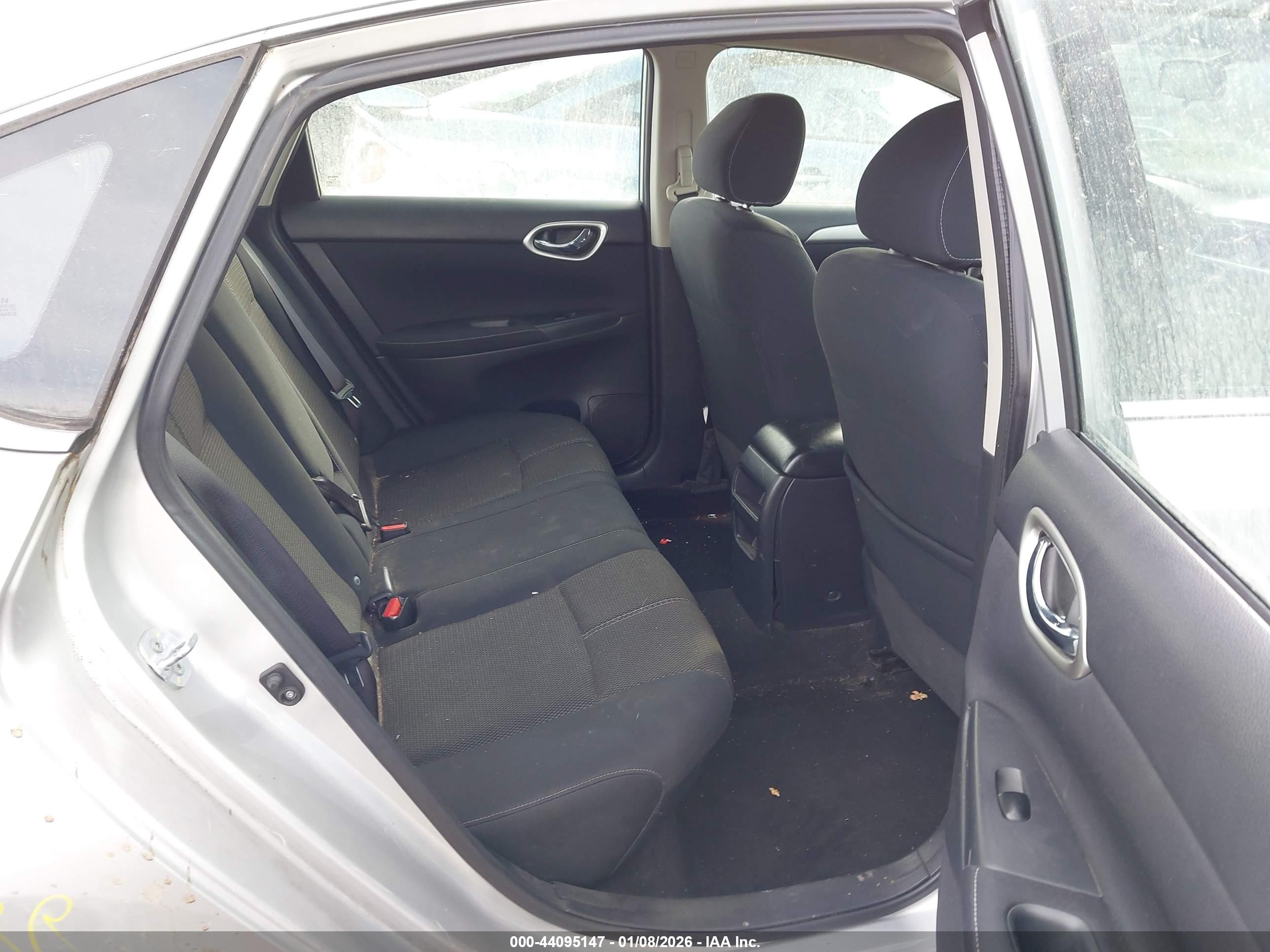NISSAN SENTRA image 8