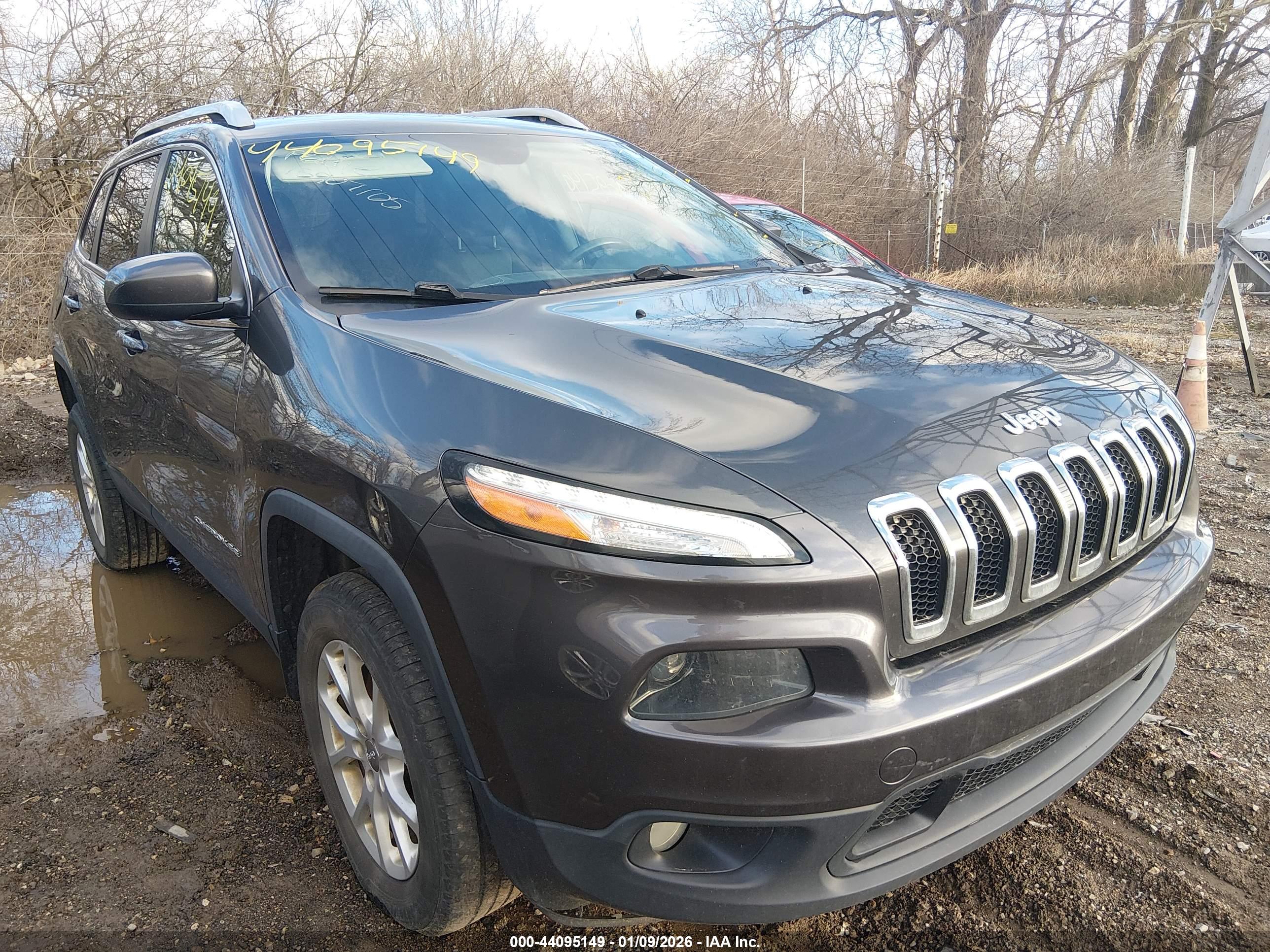 JEEP CHEROKEE image 6