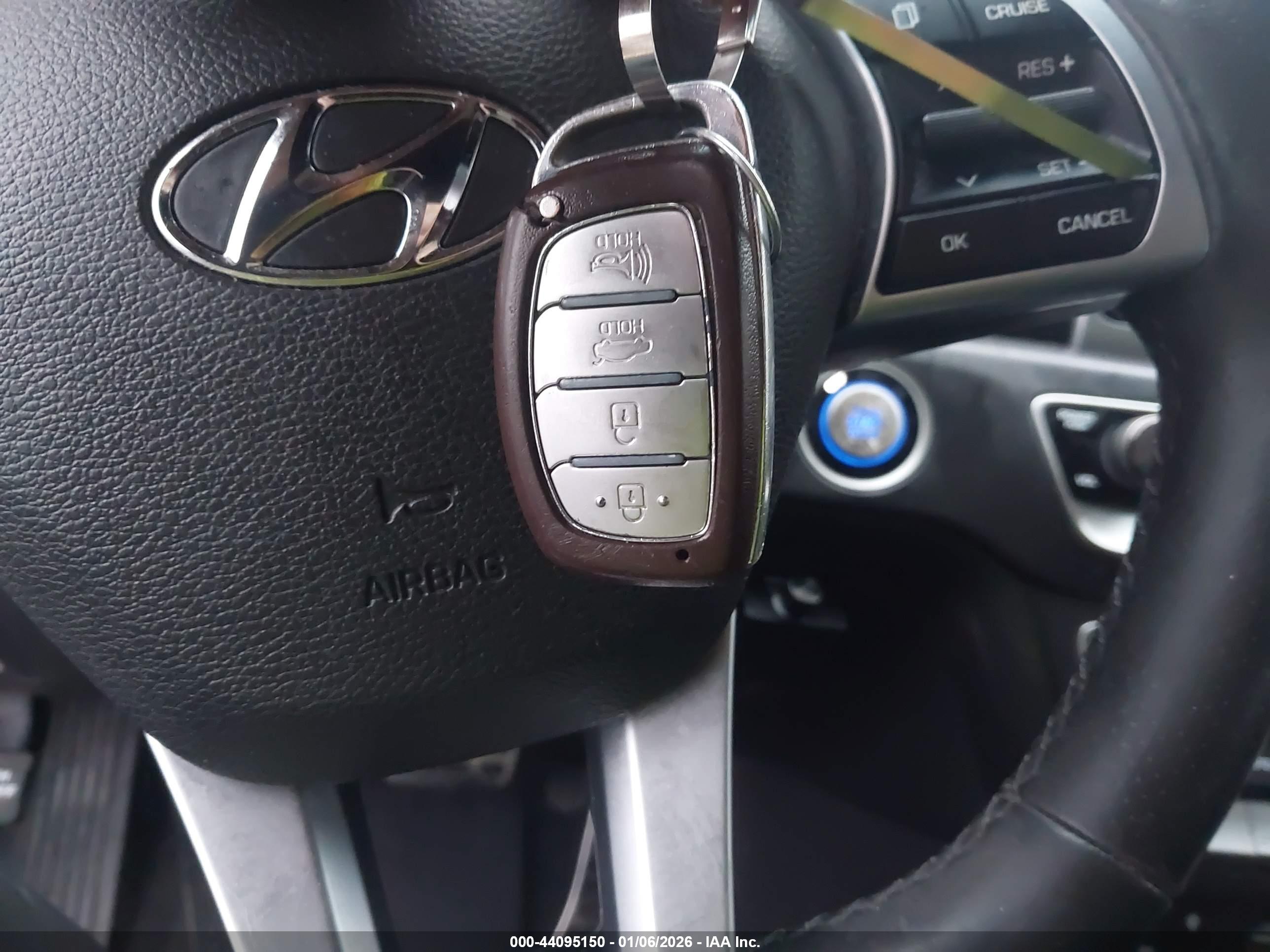 HYUNDAI SONATA image 11