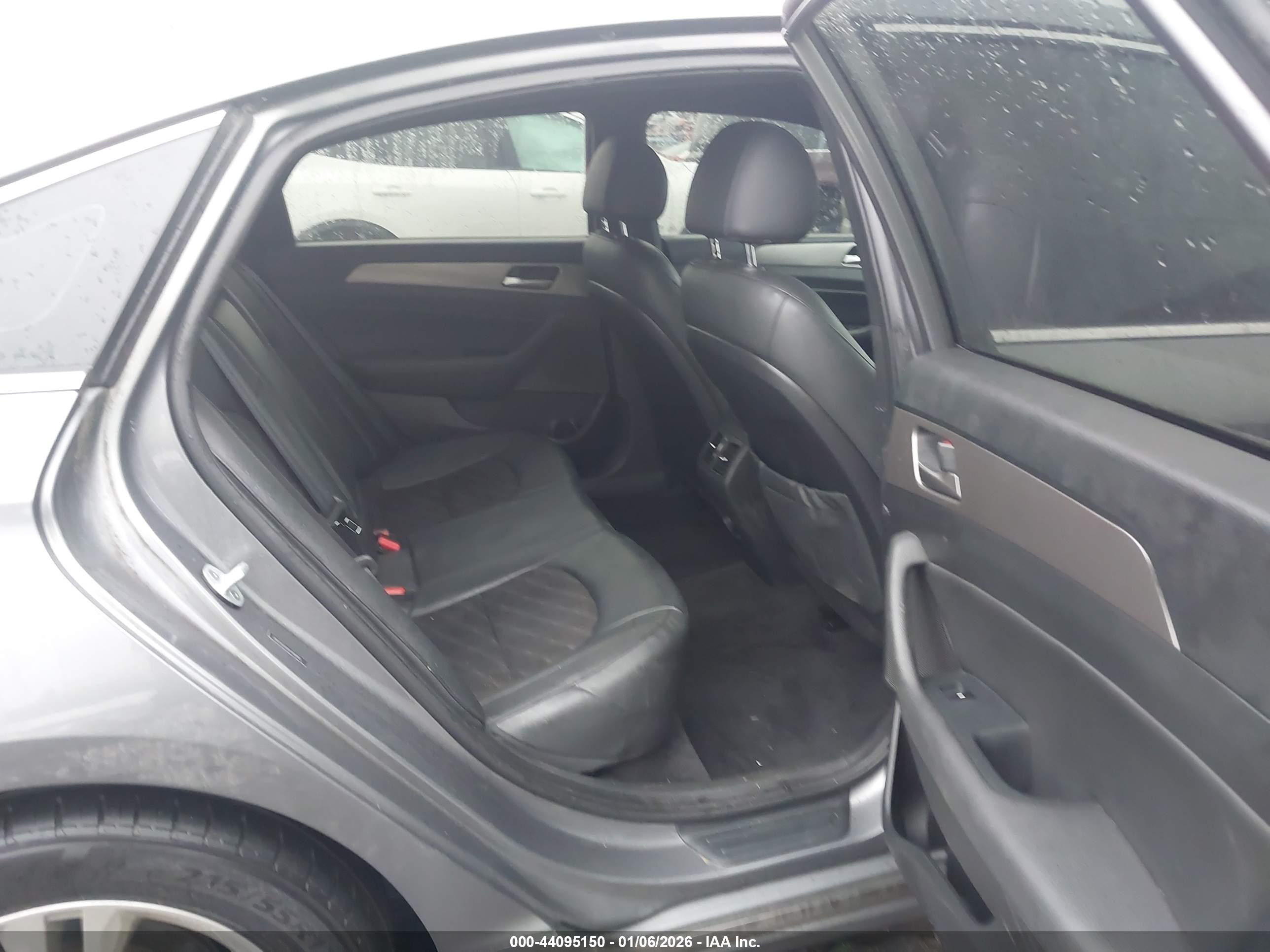 HYUNDAI SONATA image 8