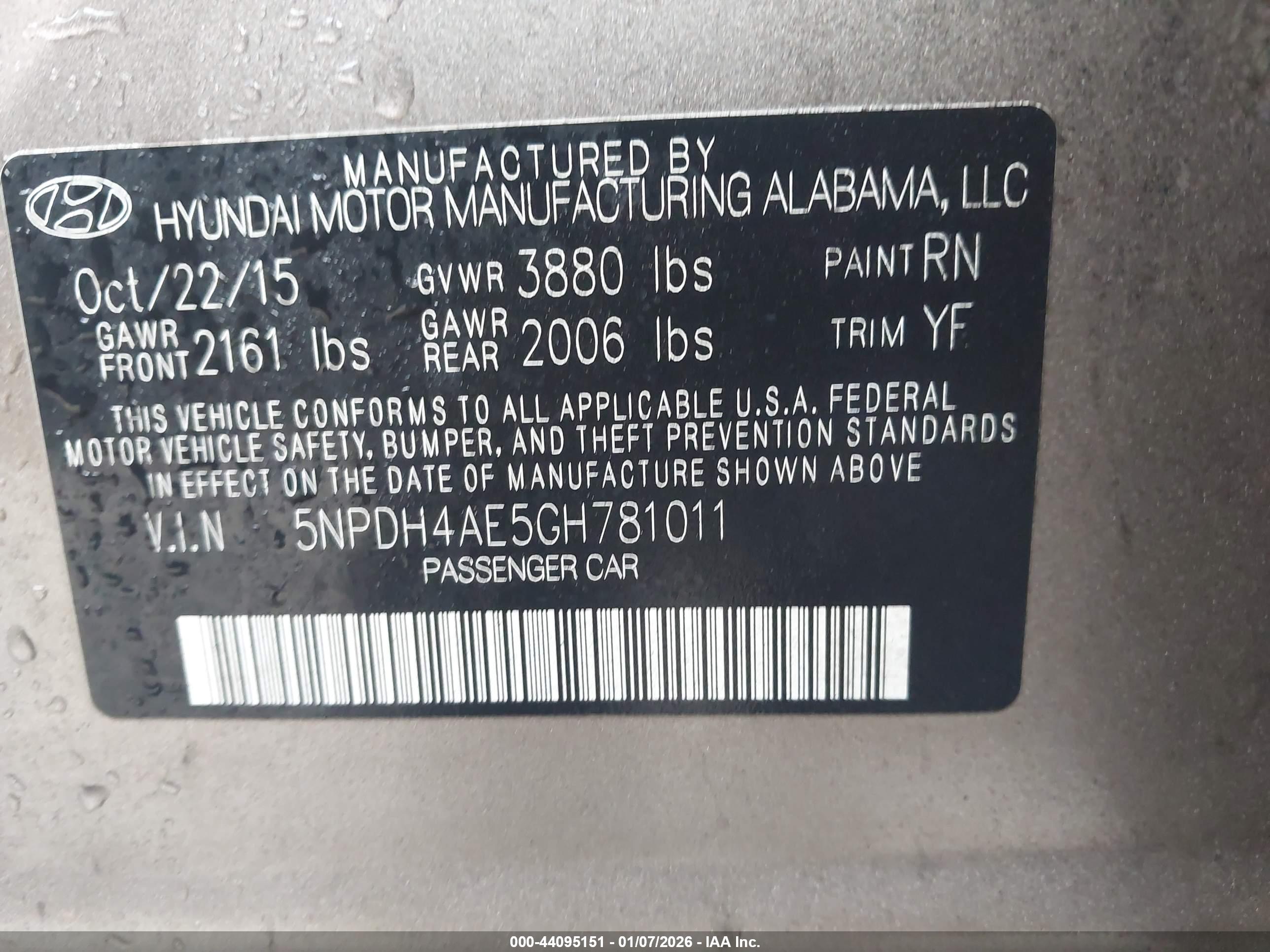 HYUNDAI ELANTRA image 9
