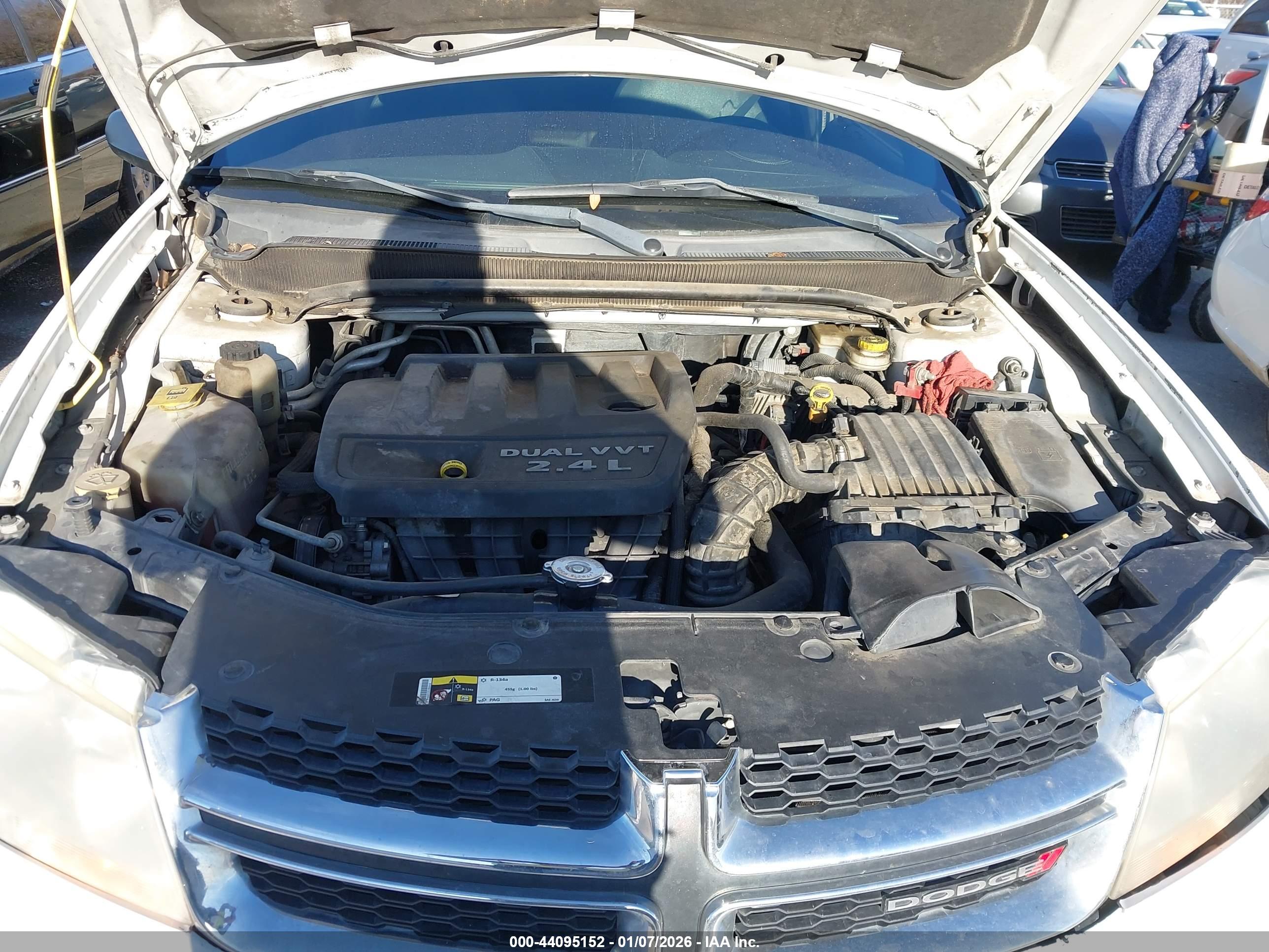 DODGE AVENGER image 10