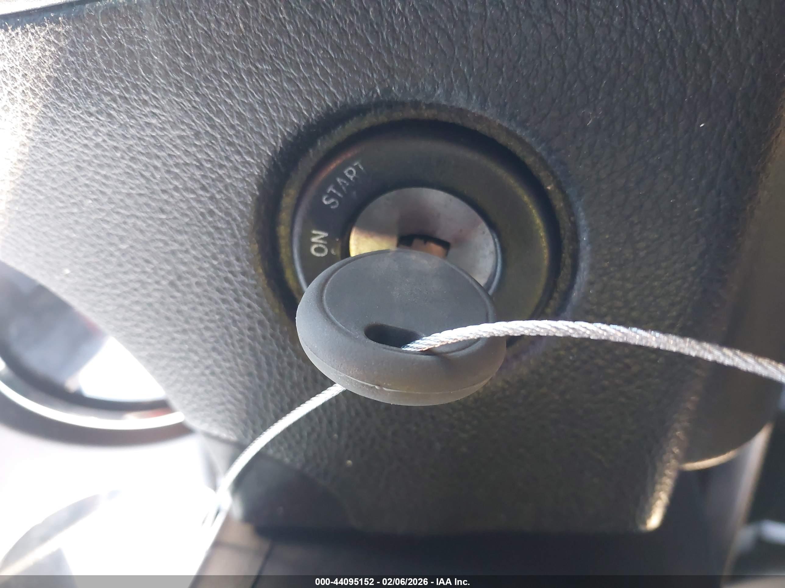 DODGE AVENGER image 11