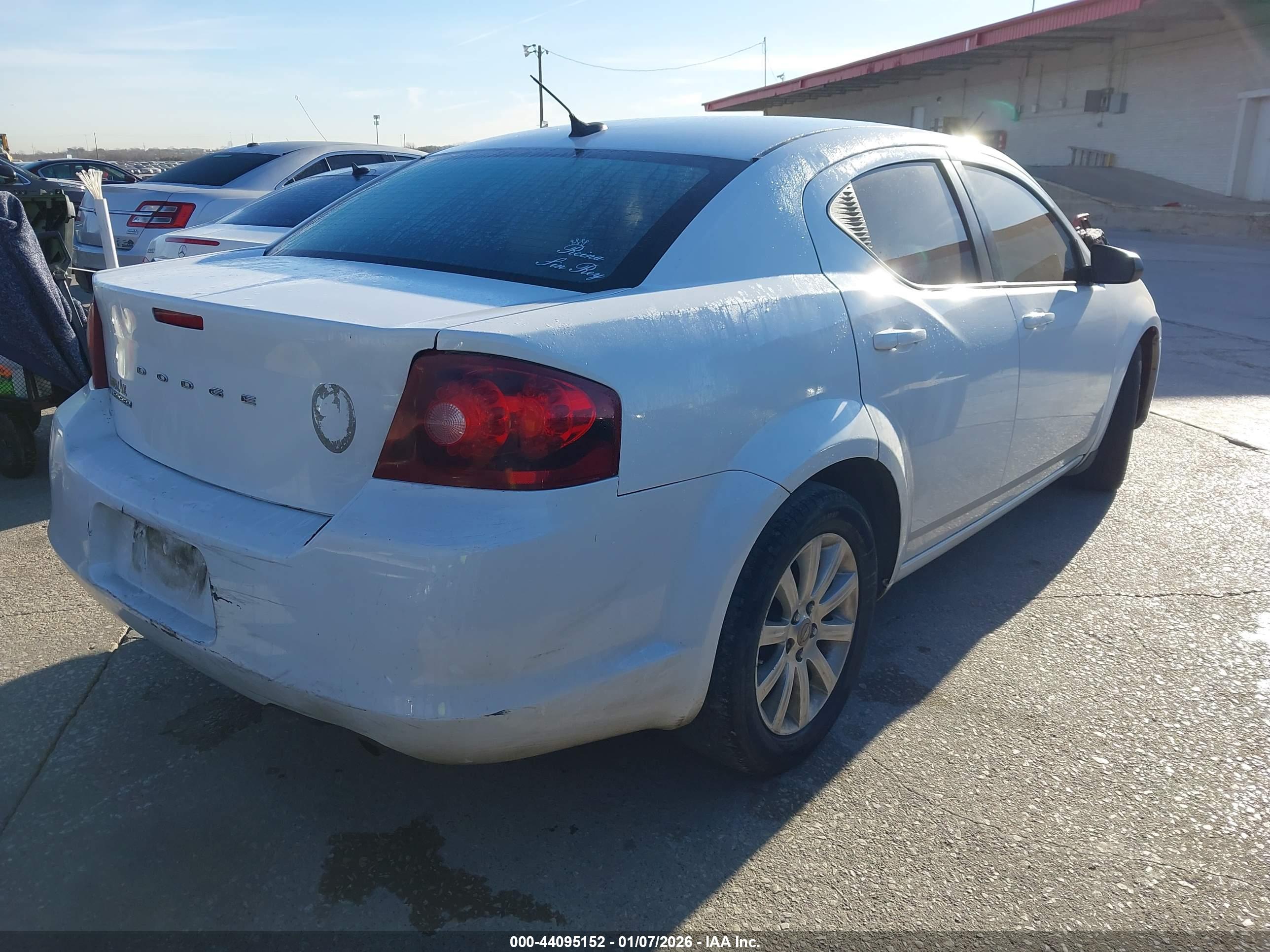DODGE AVENGER image 4