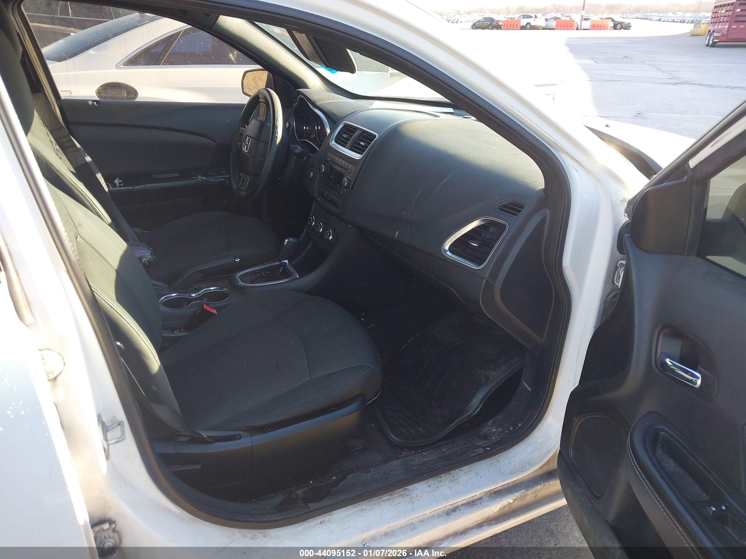 DODGE AVENGER image 5