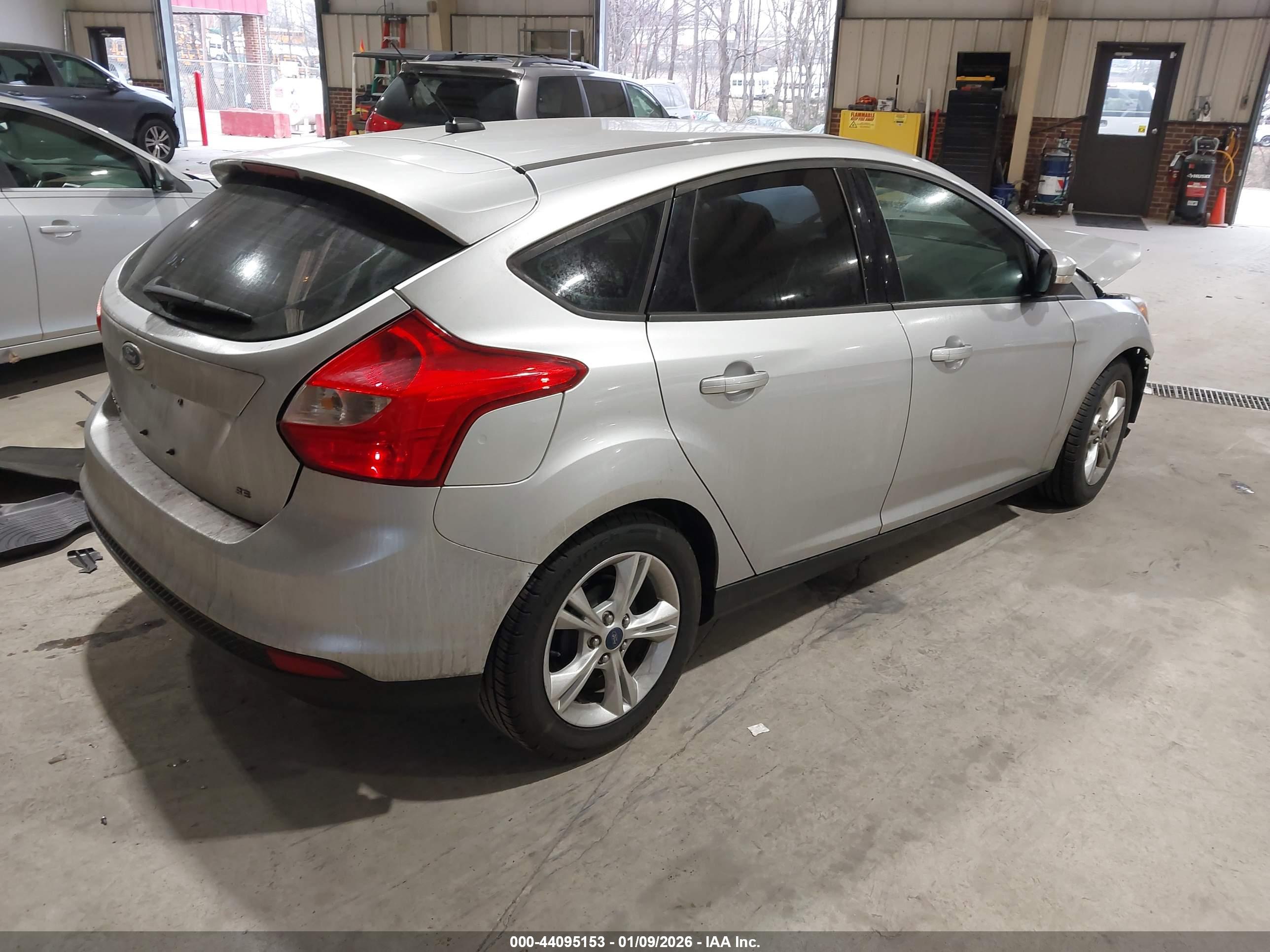 FORD FOCUS image 4